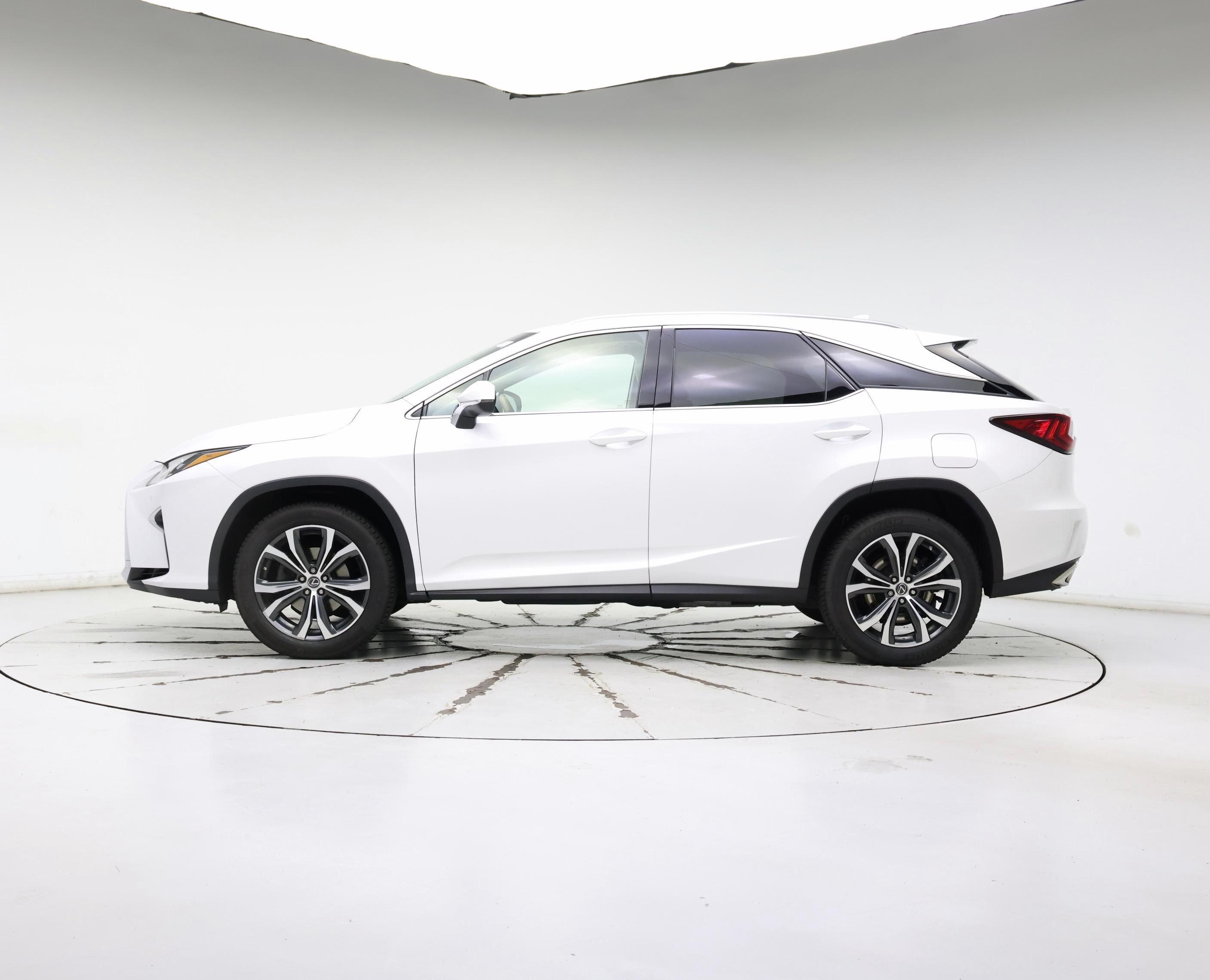 Thumbnail: 2018 Lexus RX - 3