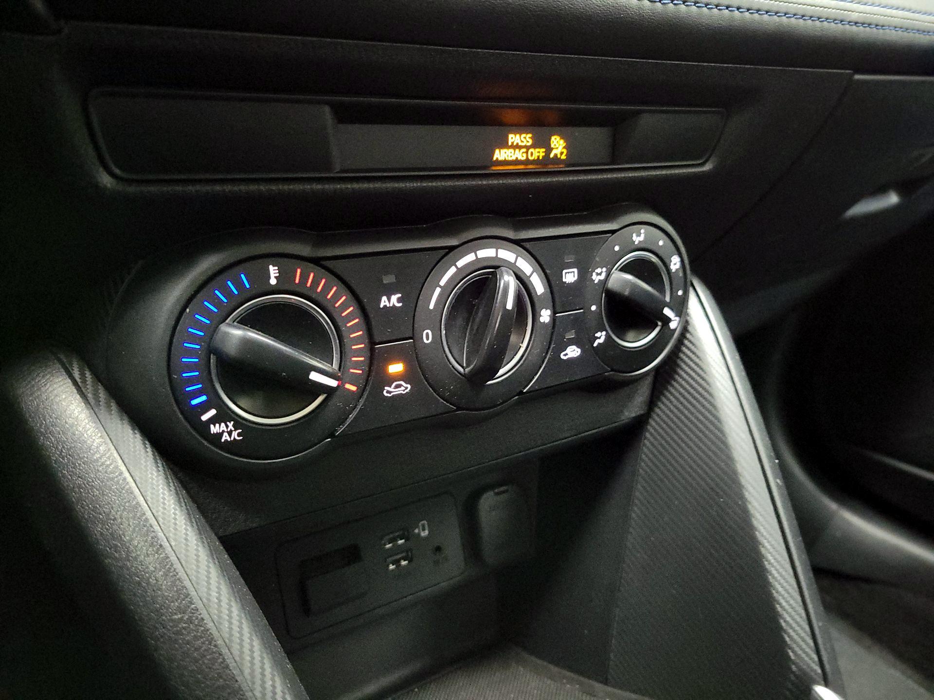 Thumbnail: 2020 Toyota Yaris - 16