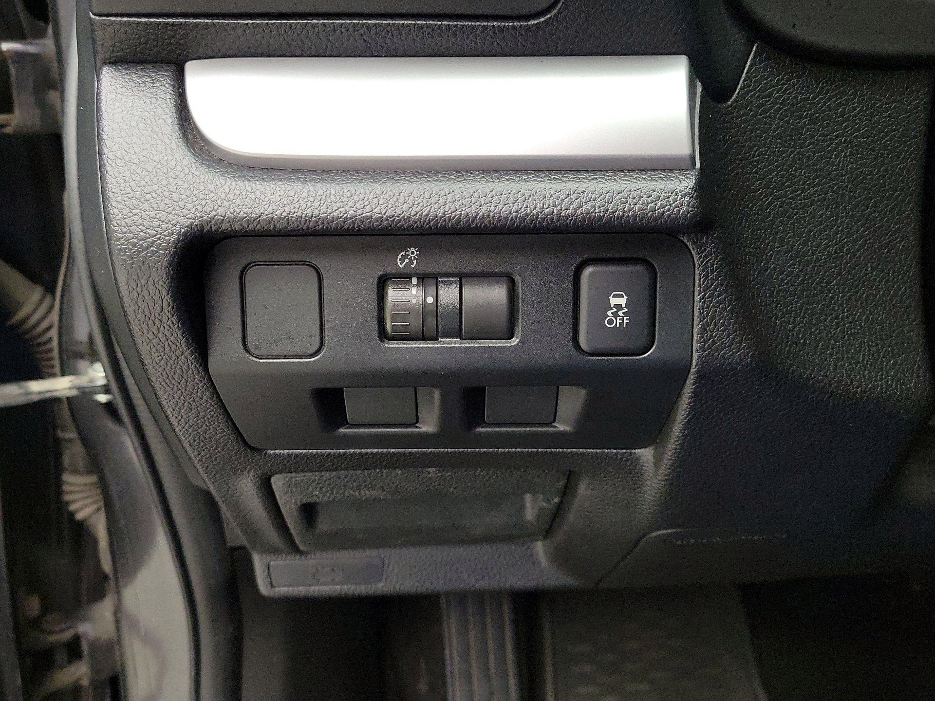 Thumbnail: 2014 Subaru Impreza - 11