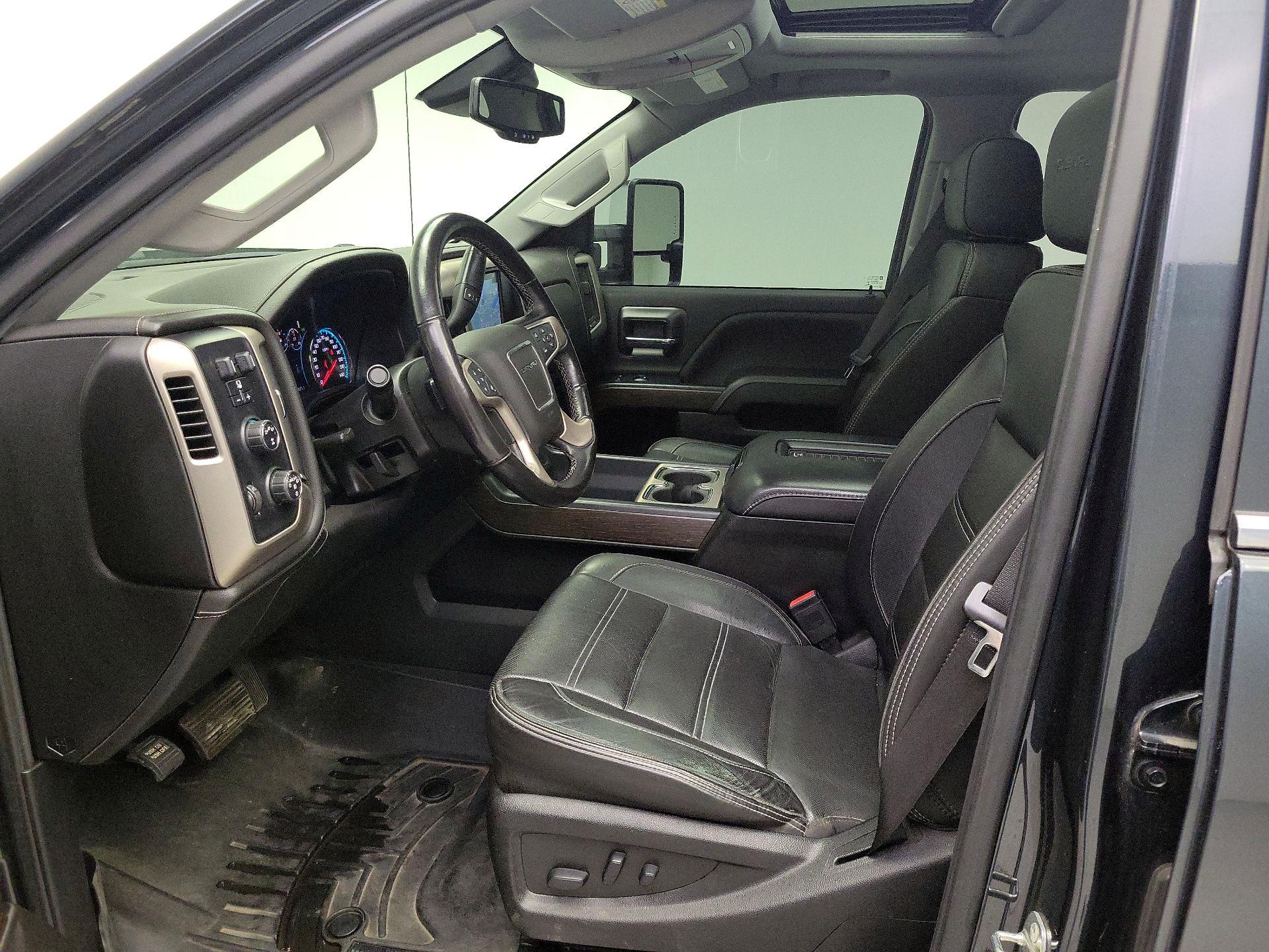 Thumbnail: 2019 GMC Sierra 2500 - 11