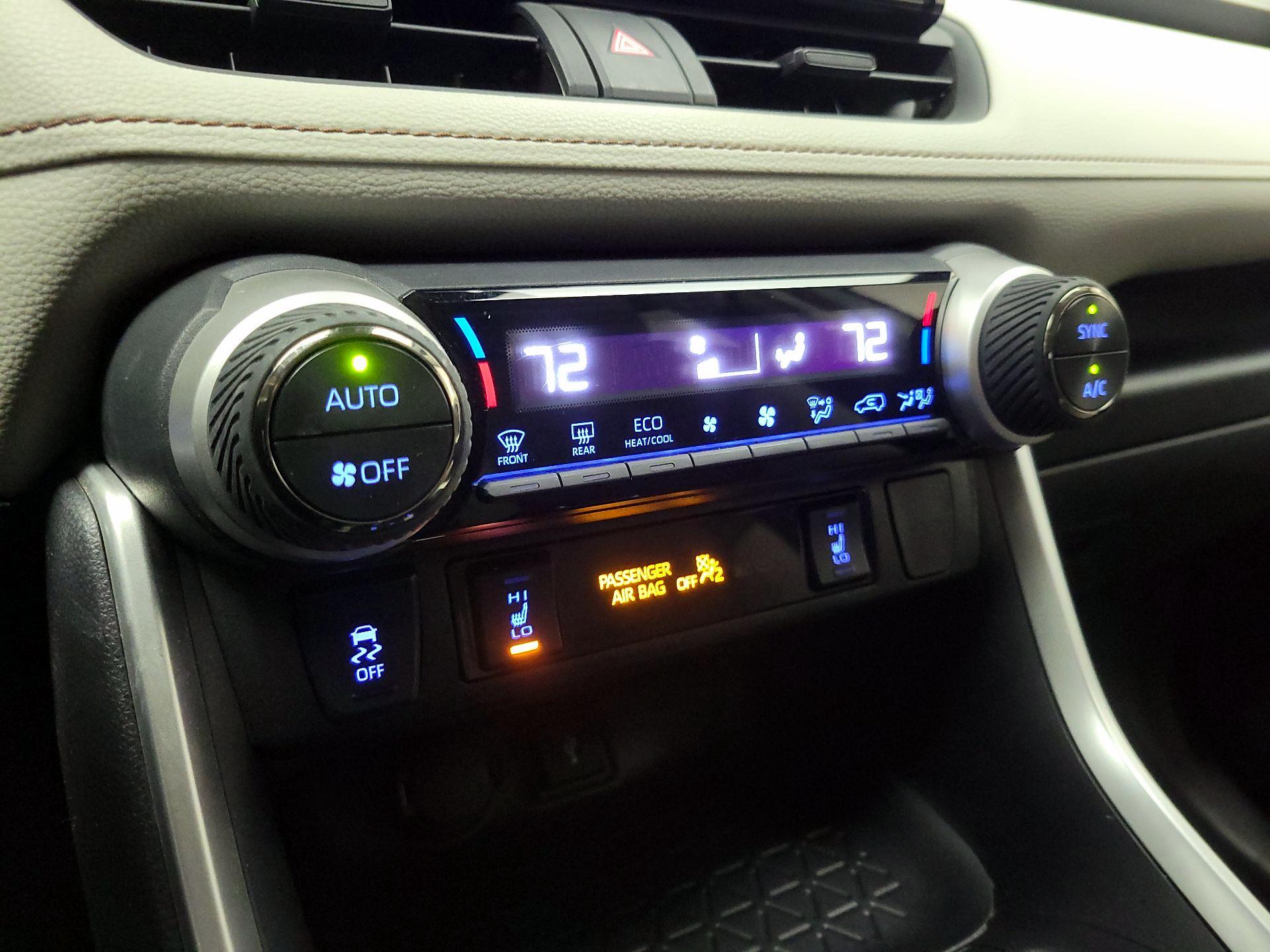 Thumbnail: 2021 Toyota RAV4 - 16