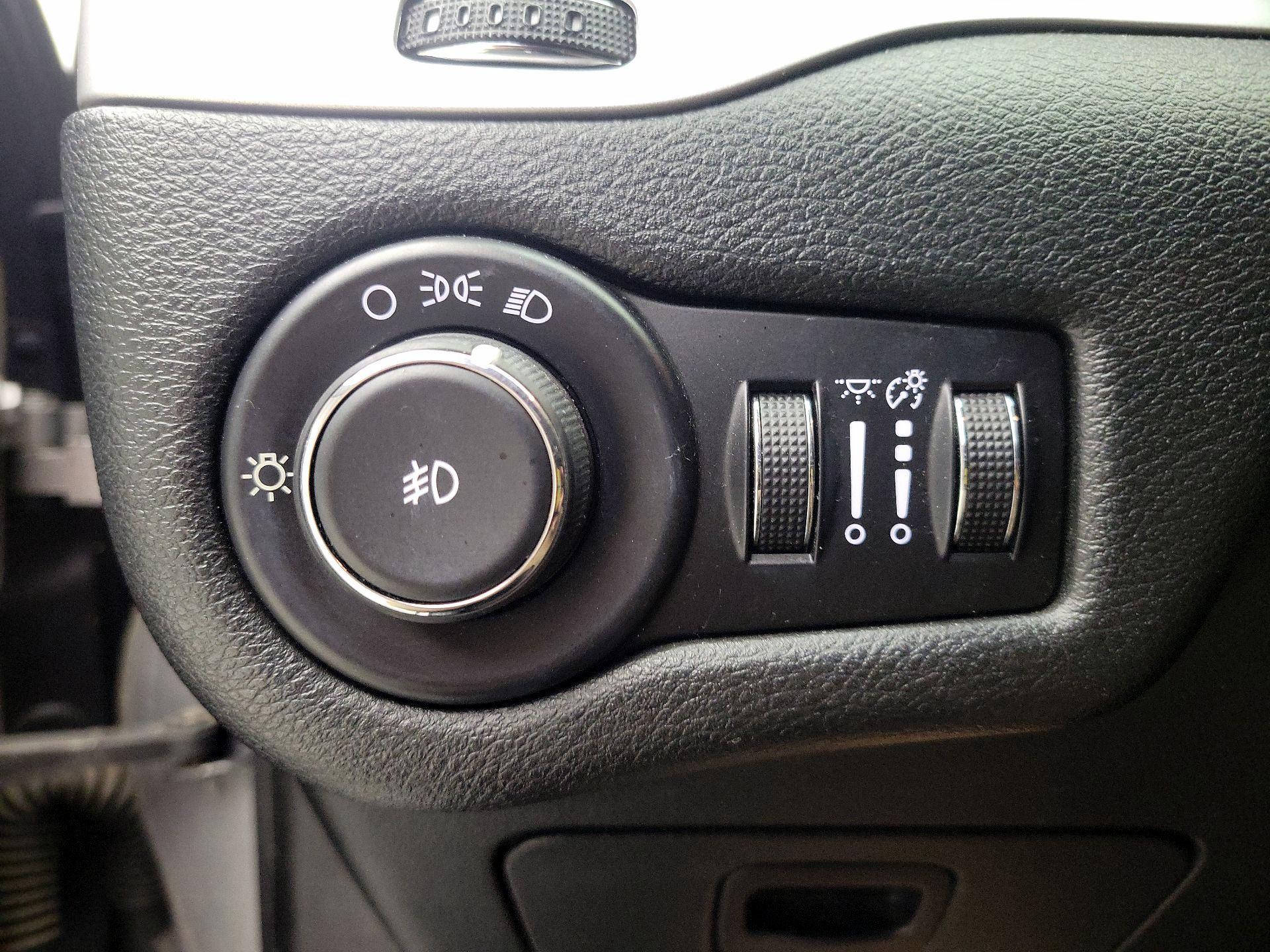 Thumbnail: 2014 Jeep Cherokee - 13