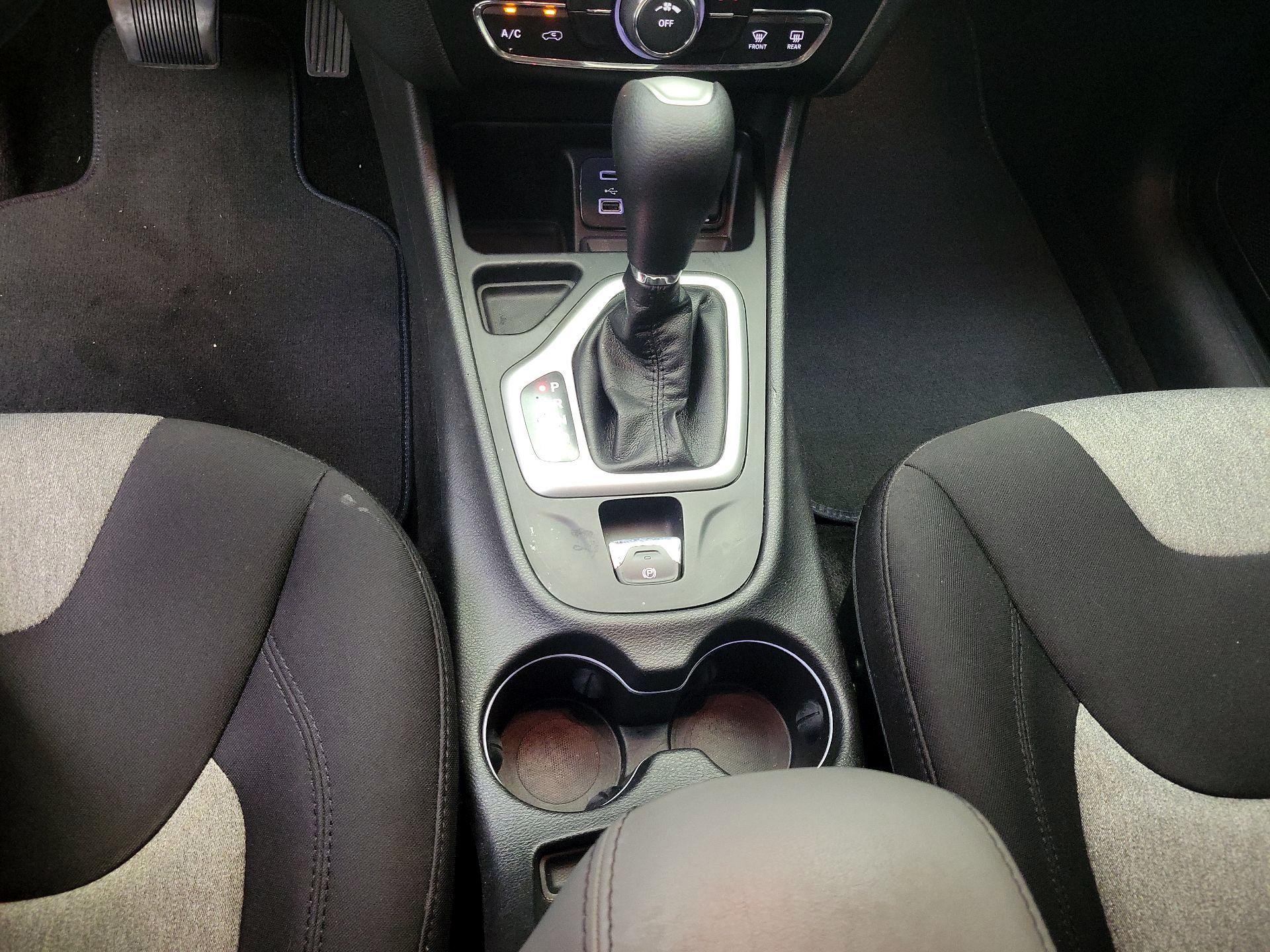 Thumbnail: 2014 Jeep Cherokee - 17