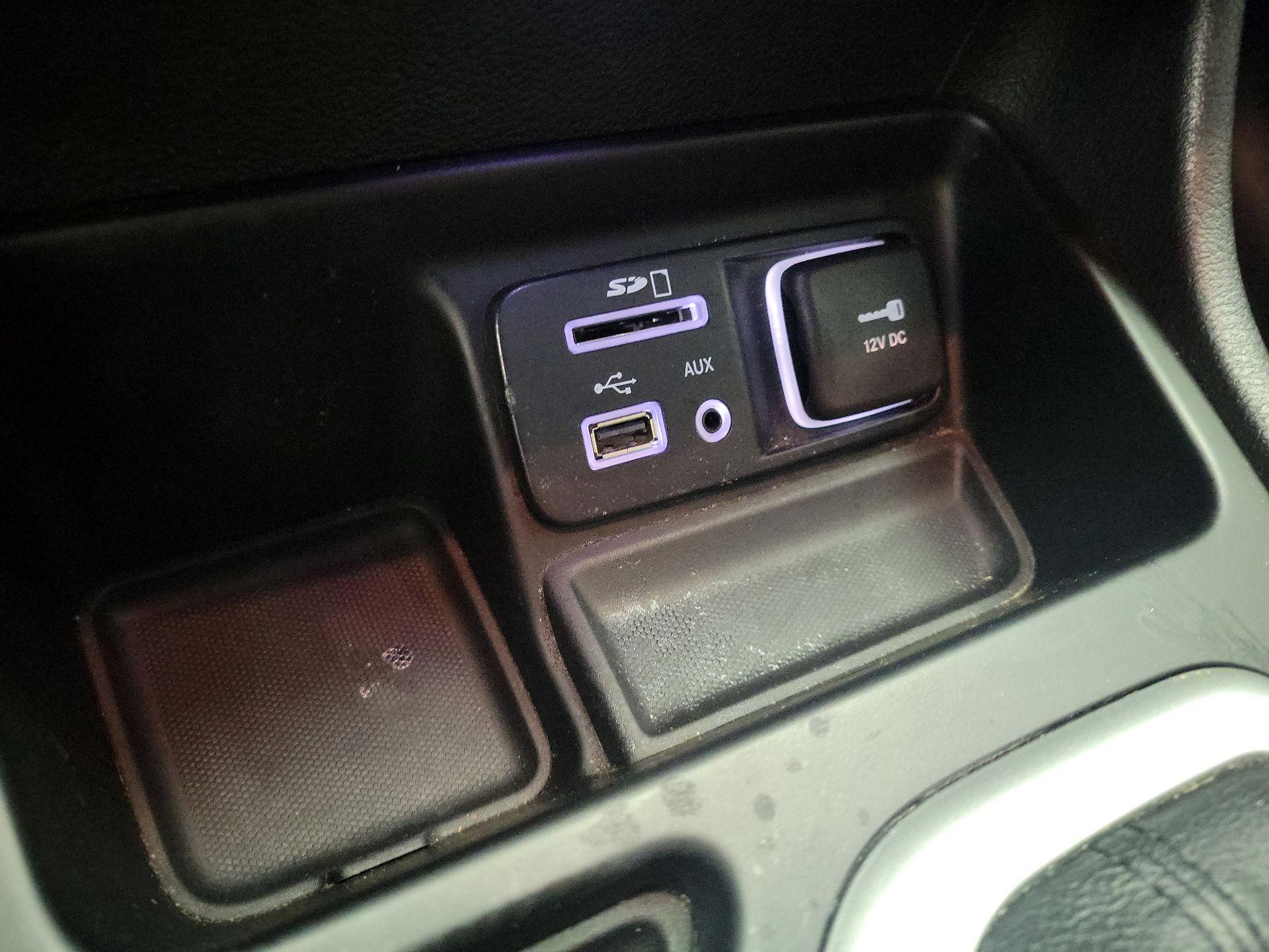 Thumbnail: 2014 Jeep Cherokee - 18