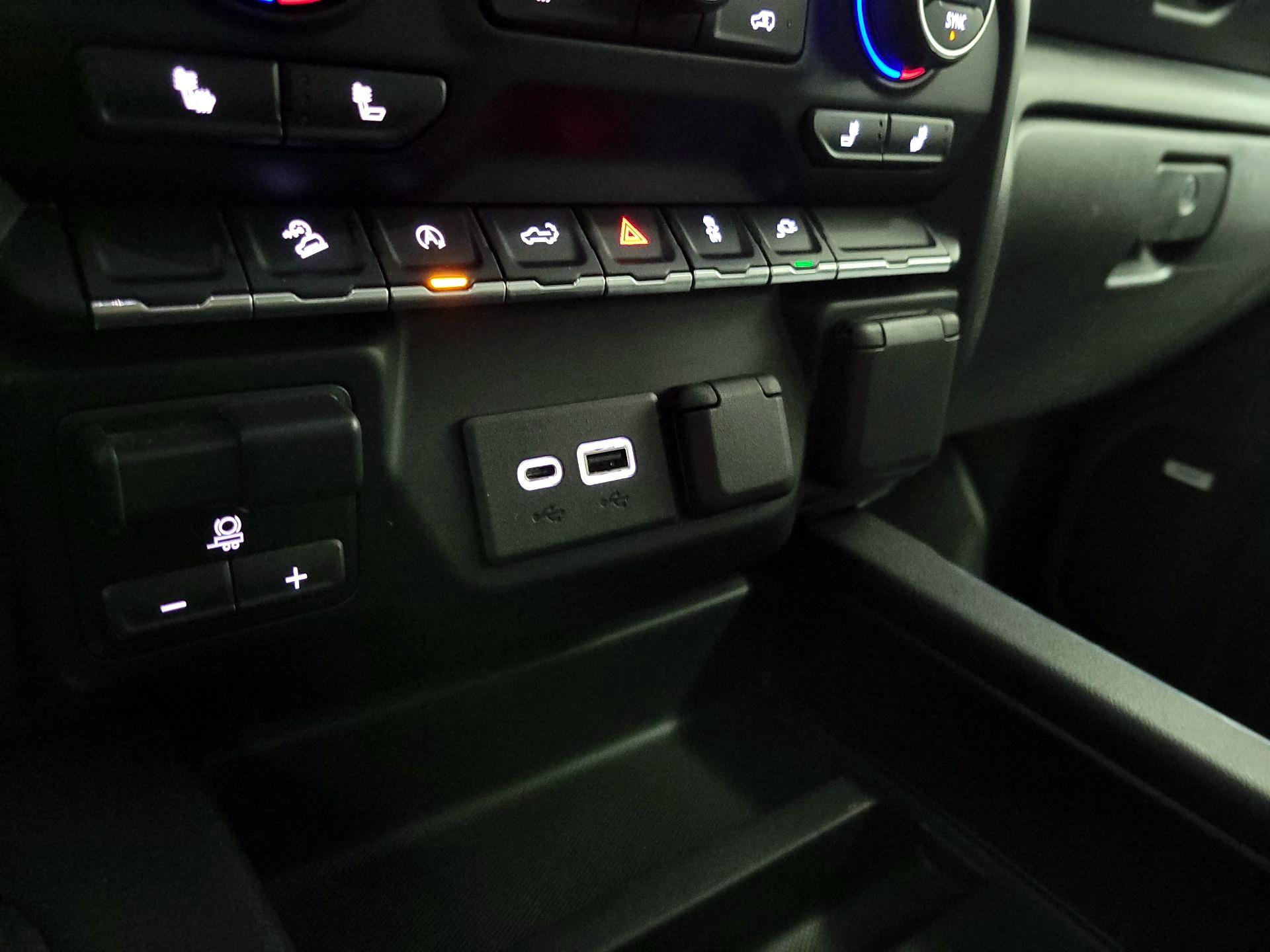 Thumbnail: 2021 Chevrolet Silverado 1500 - 18