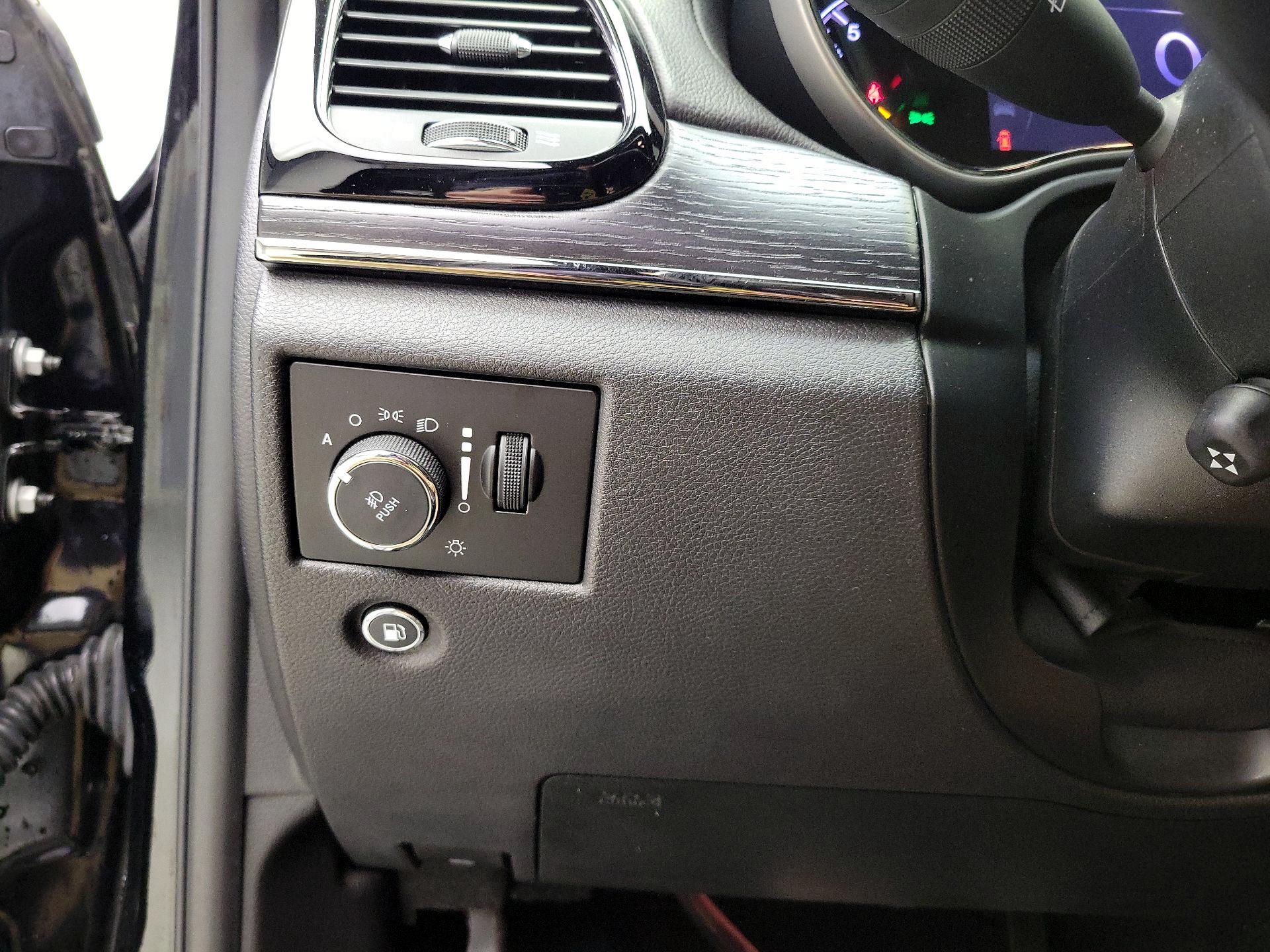 Thumbnail: 2019 Jeep Grand Cherokee - 13