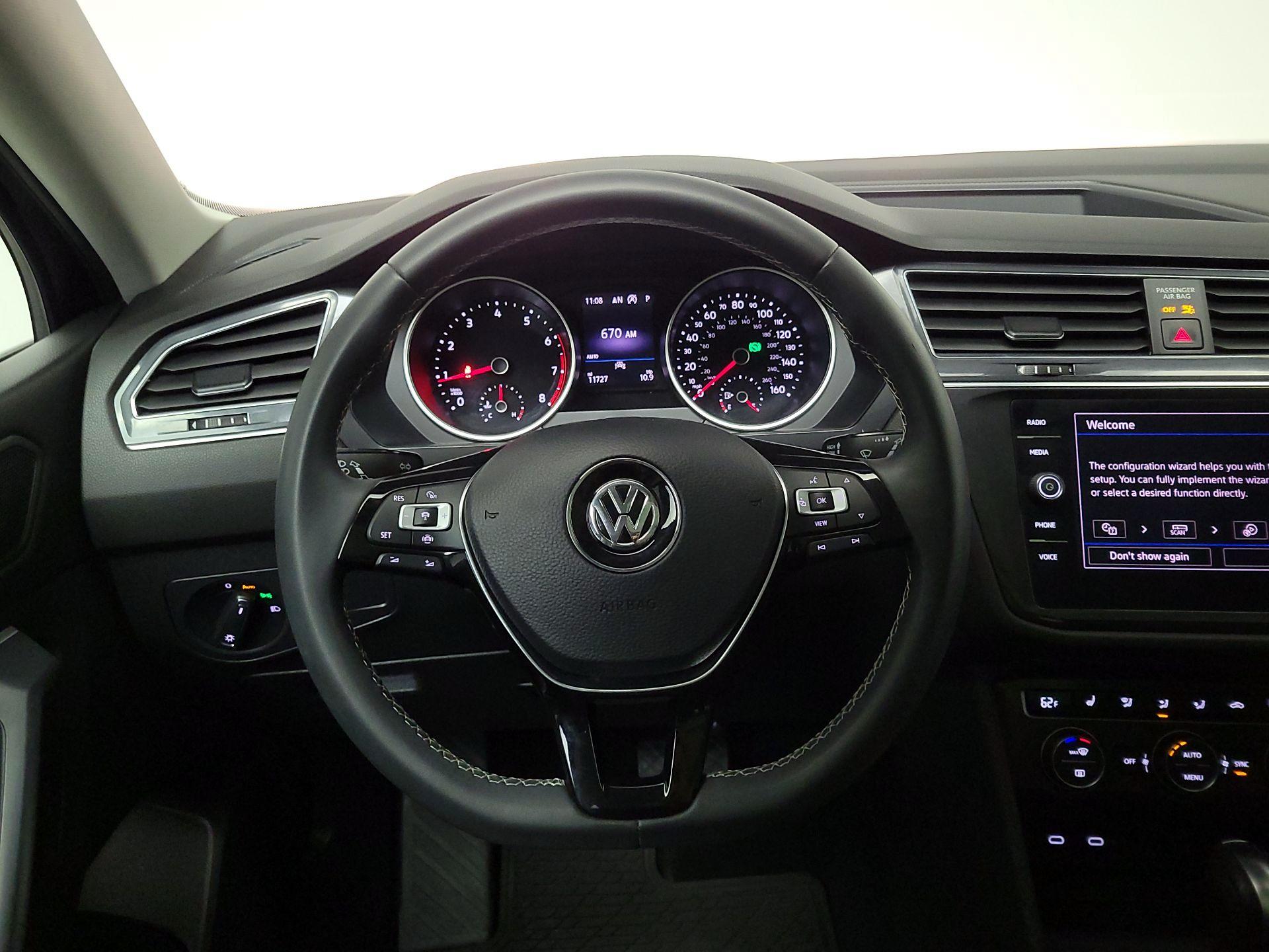 Thumbnail: 2021 Volkswagen Tiguan - 10