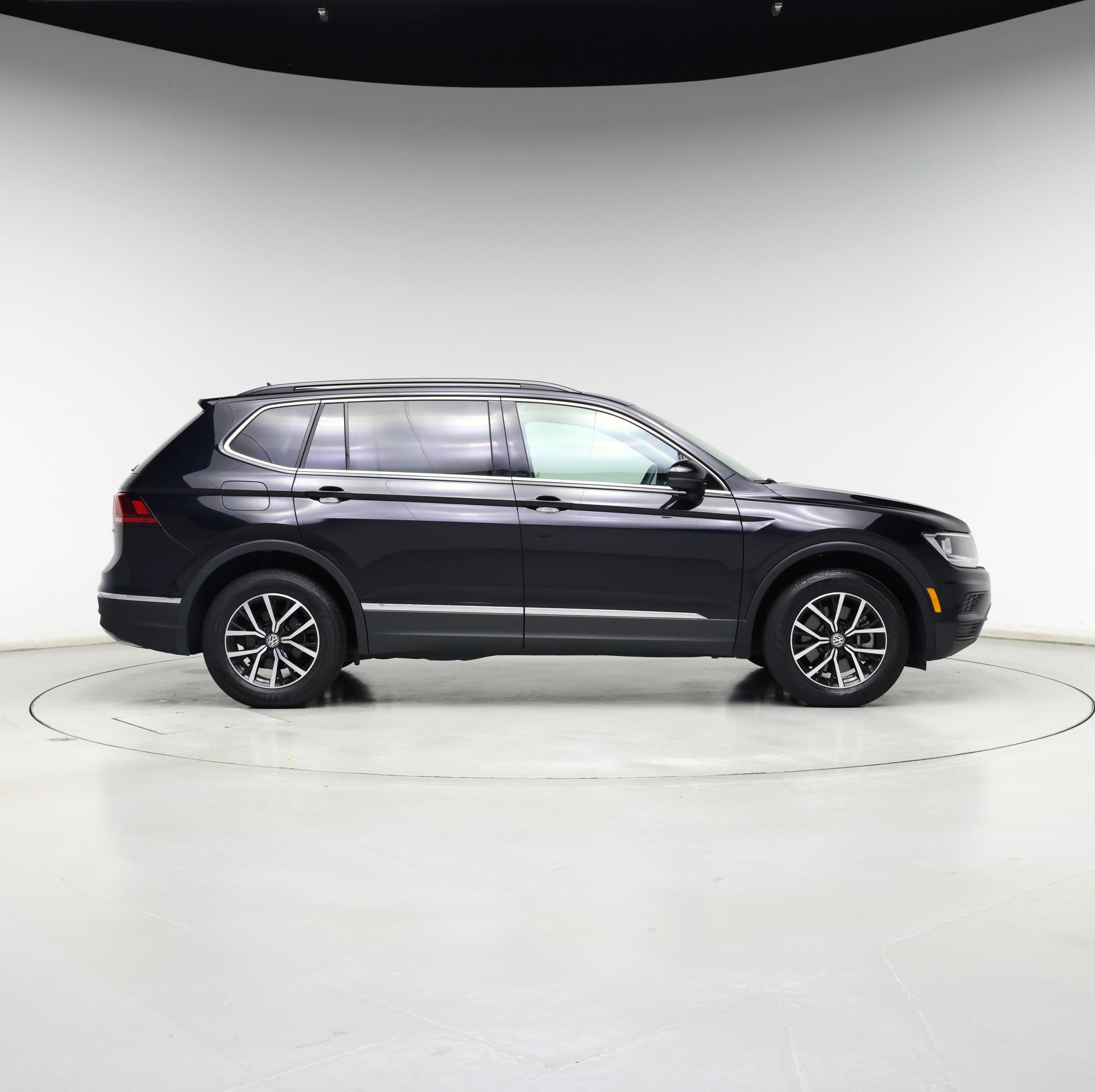Thumbnail: 2021 Volkswagen Tiguan - 7