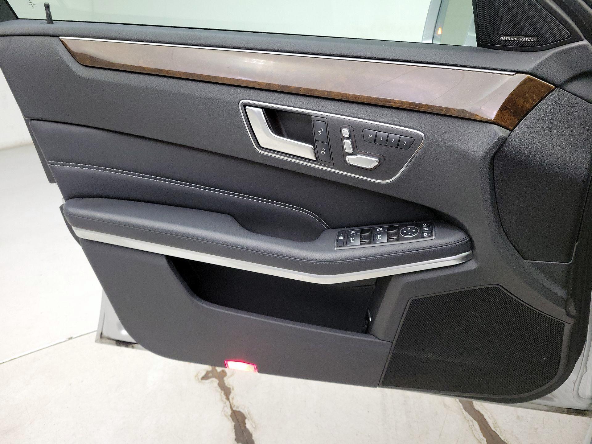 Thumbnail: 2016 Mercedes-Benz E-Class - 12