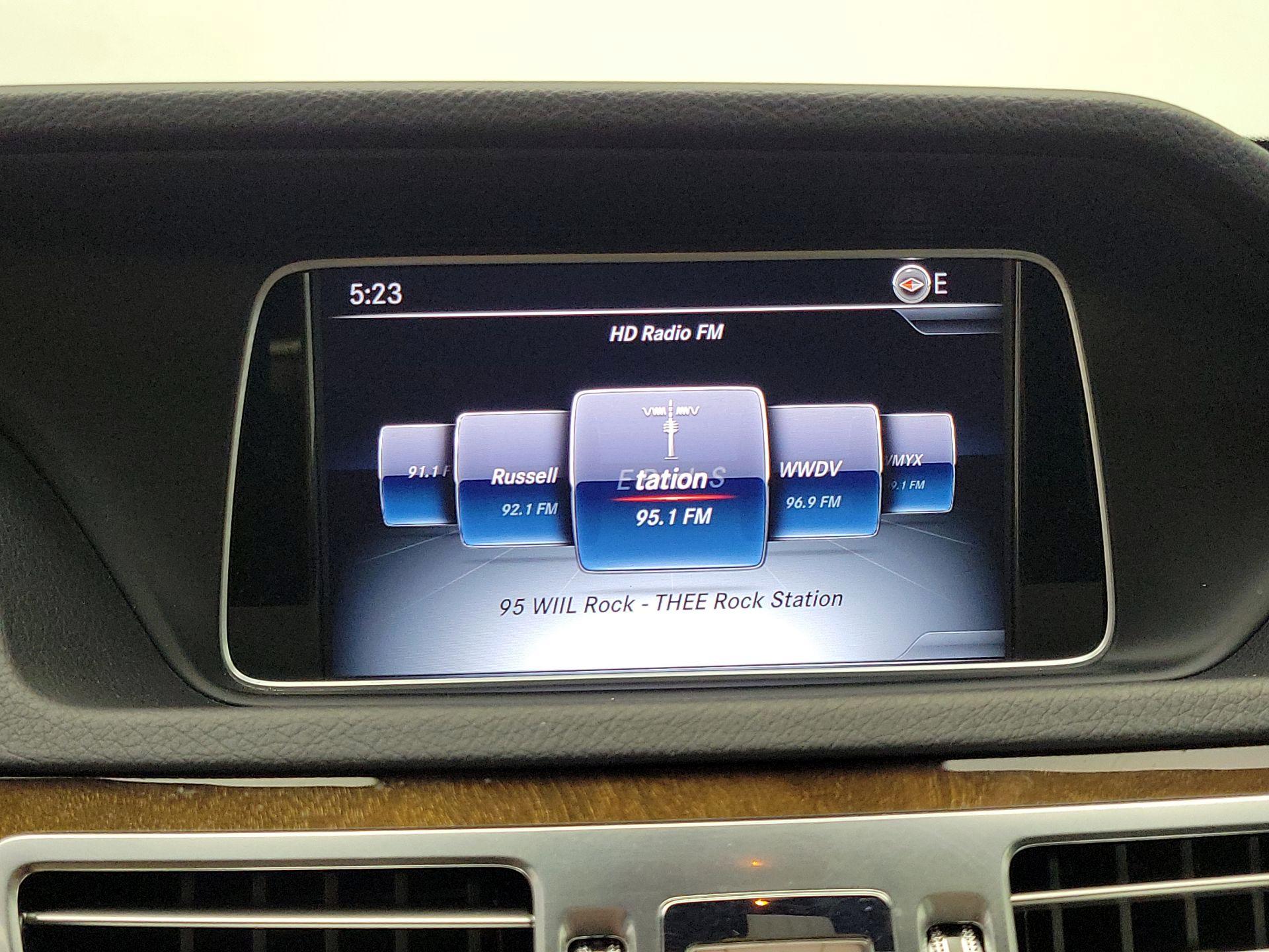 Thumbnail: 2016 Mercedes-Benz E-Class - 16