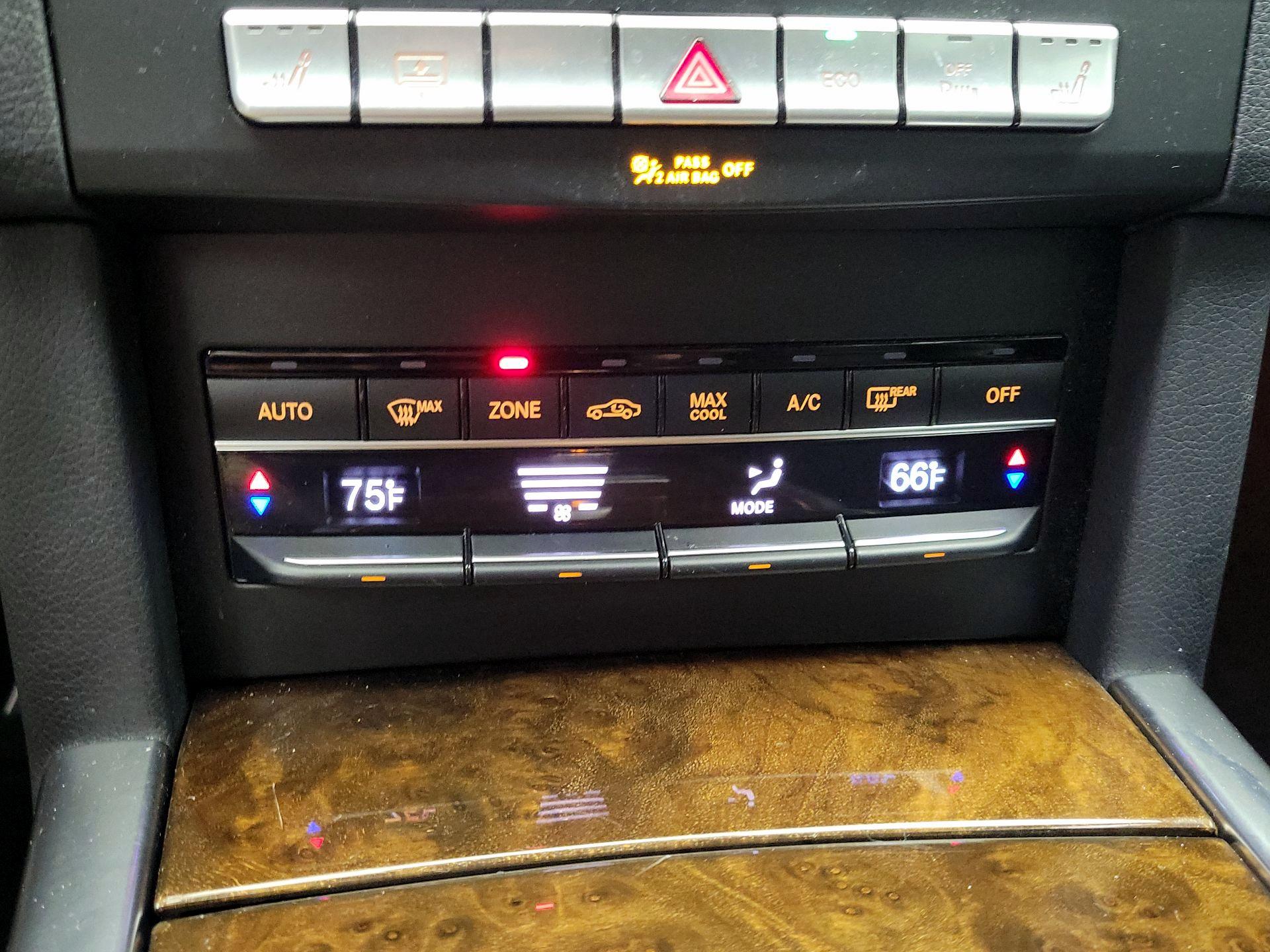 Thumbnail: 2016 Mercedes-Benz E-Class - 17