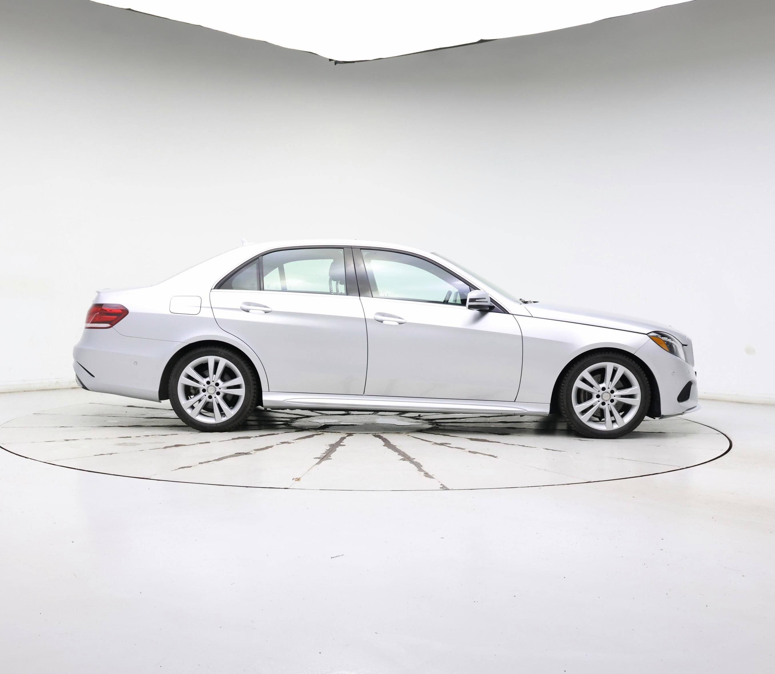 Thumbnail: 2016 Mercedes-Benz E-Class - 7