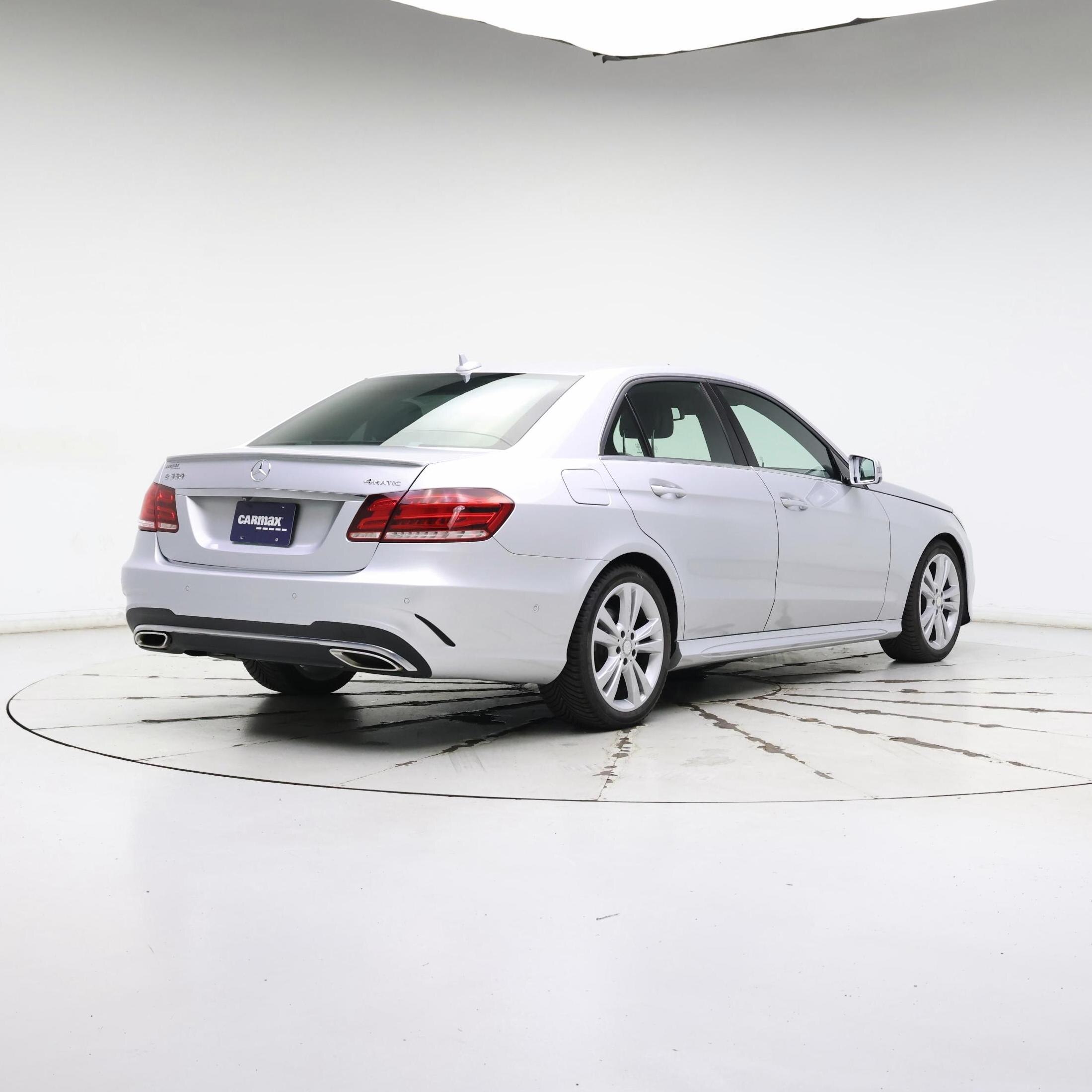 Thumbnail: 2016 Mercedes-Benz E-Class - 8