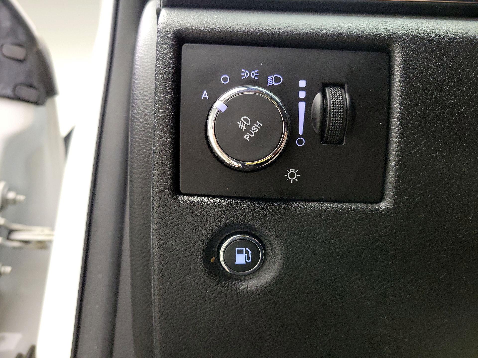 Thumbnail: 2016 Jeep Grand Cherokee - 13