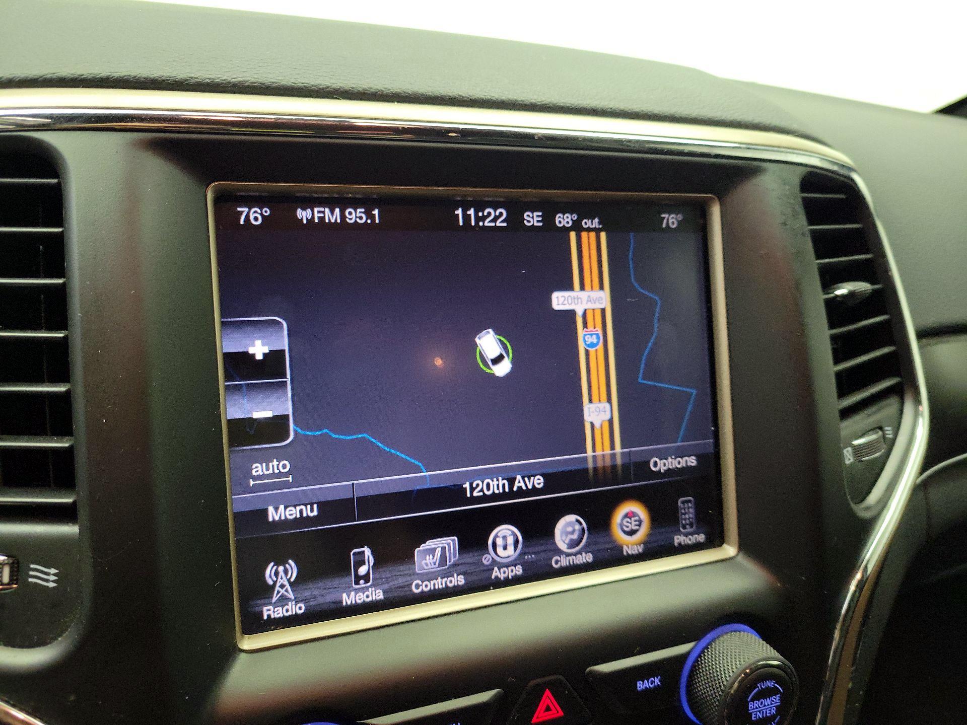 Thumbnail: 2016 Jeep Grand Cherokee - 14