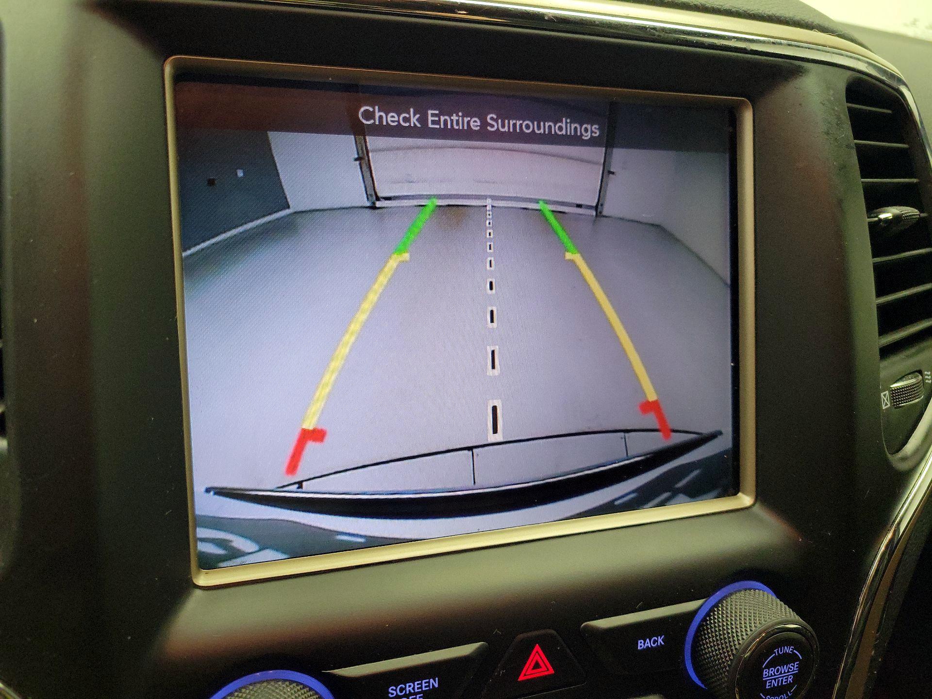 Thumbnail: 2016 Jeep Grand Cherokee - 15