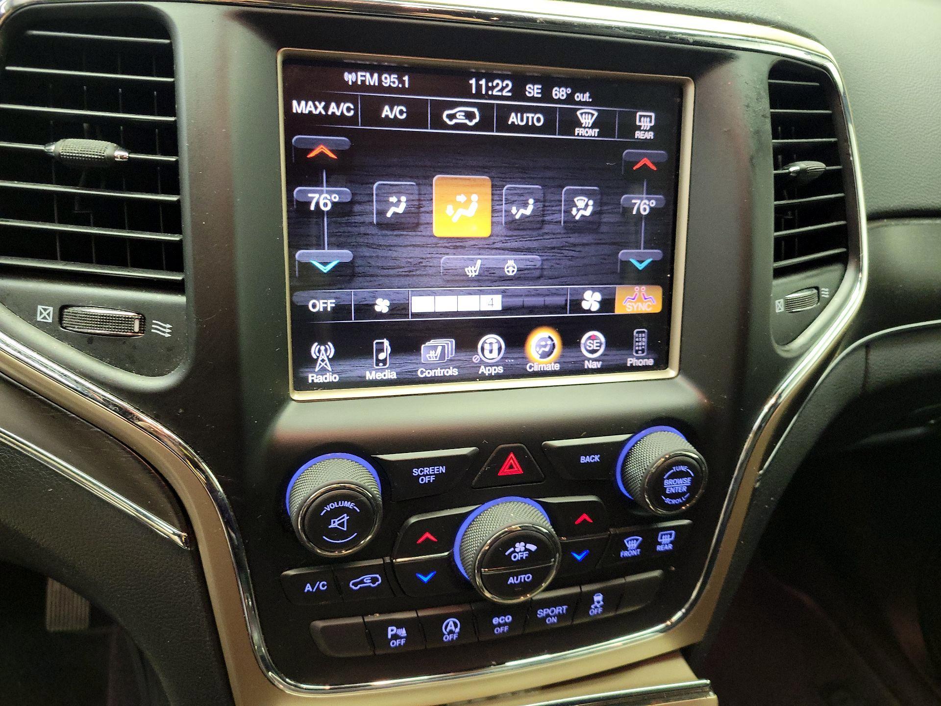 Thumbnail: 2016 Jeep Grand Cherokee - 17