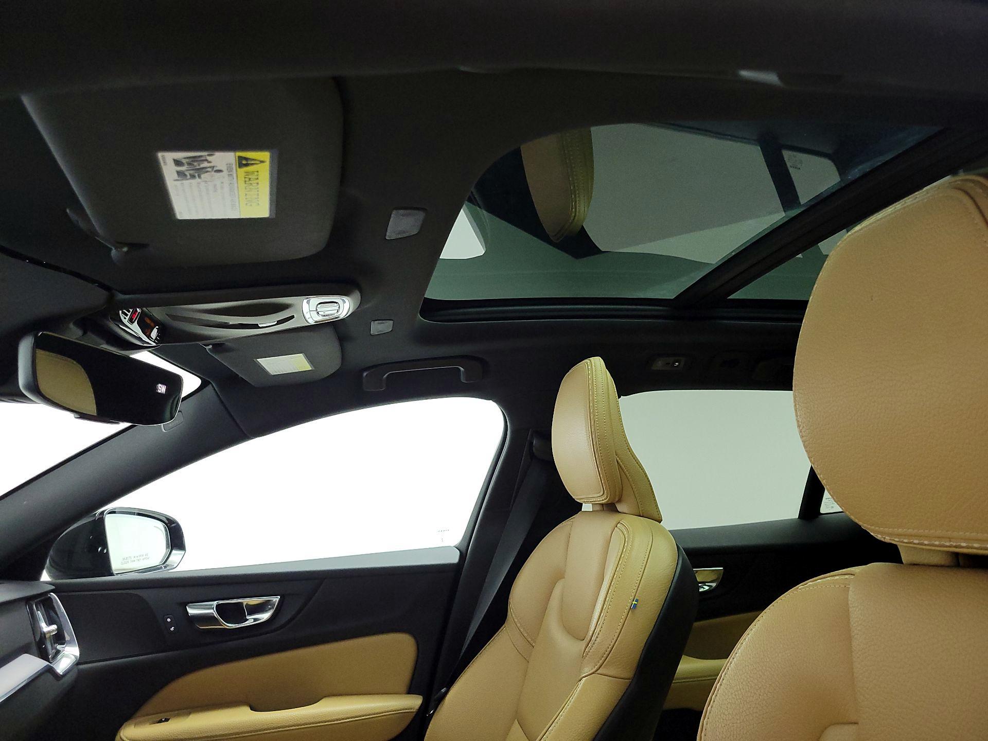 Thumbnail: 2020 Volvo S60 - 20