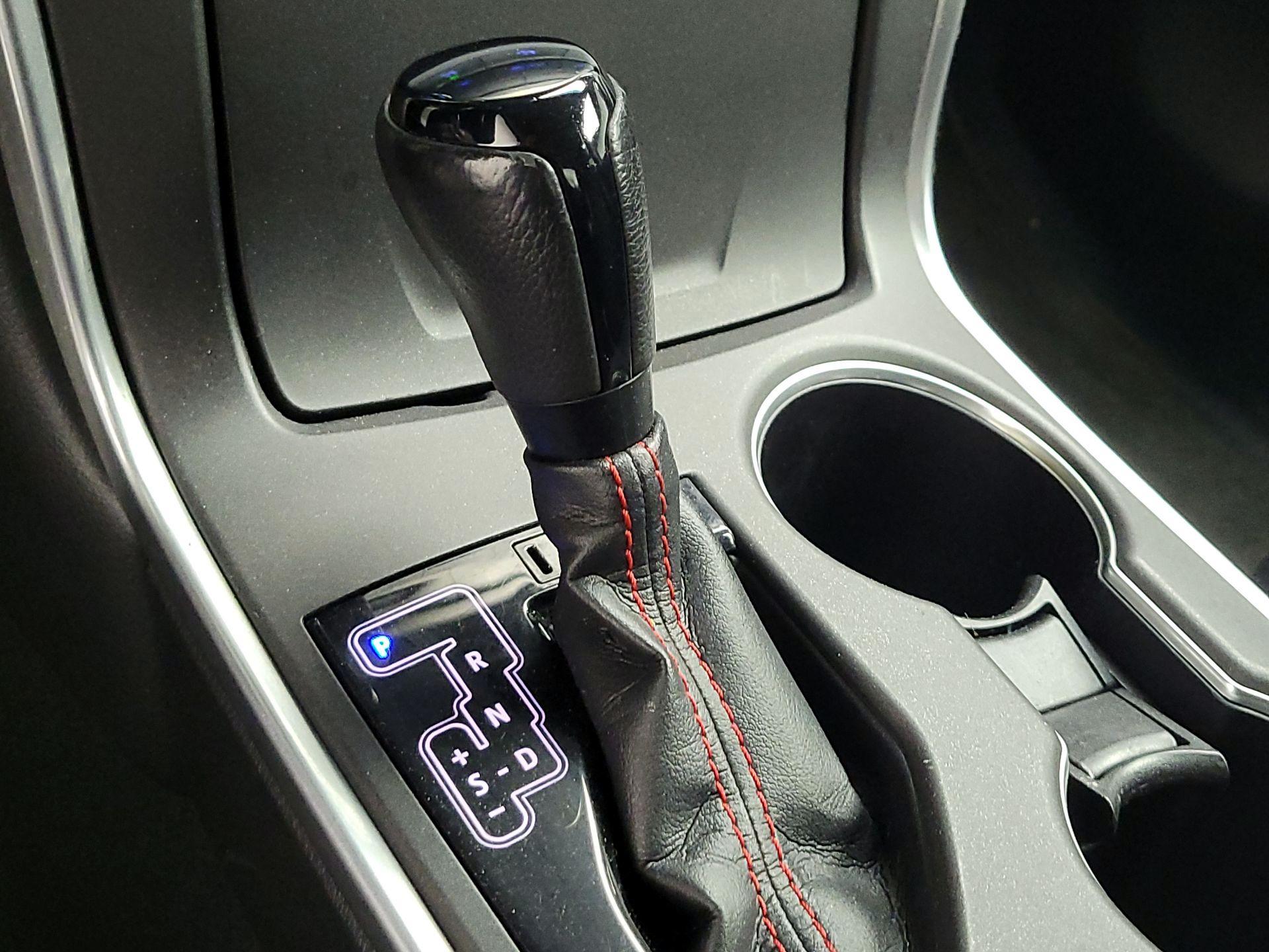 Thumbnail: 2016 Toyota Camry - 17