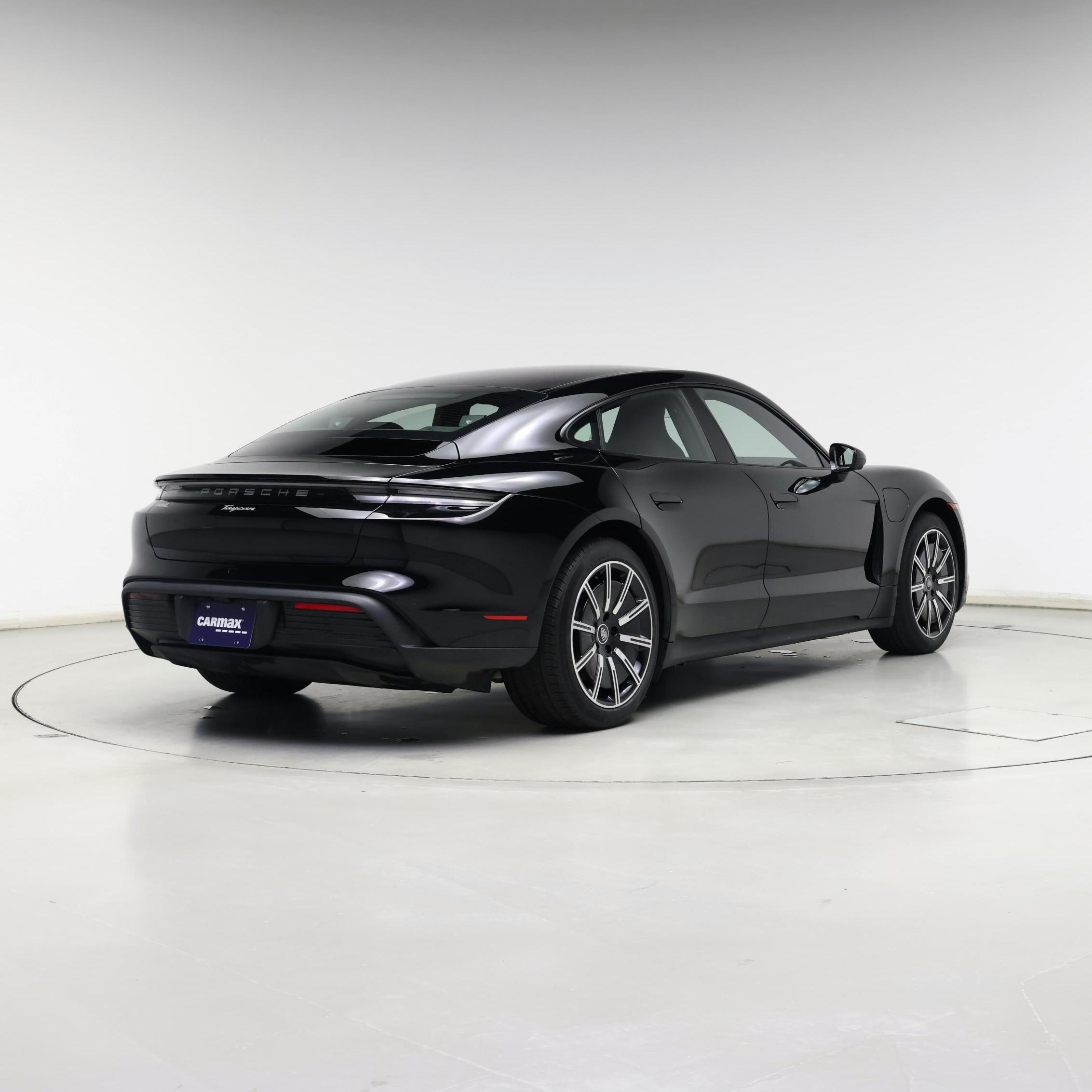 Thumbnail: 2022 Porsche Taycan - 8