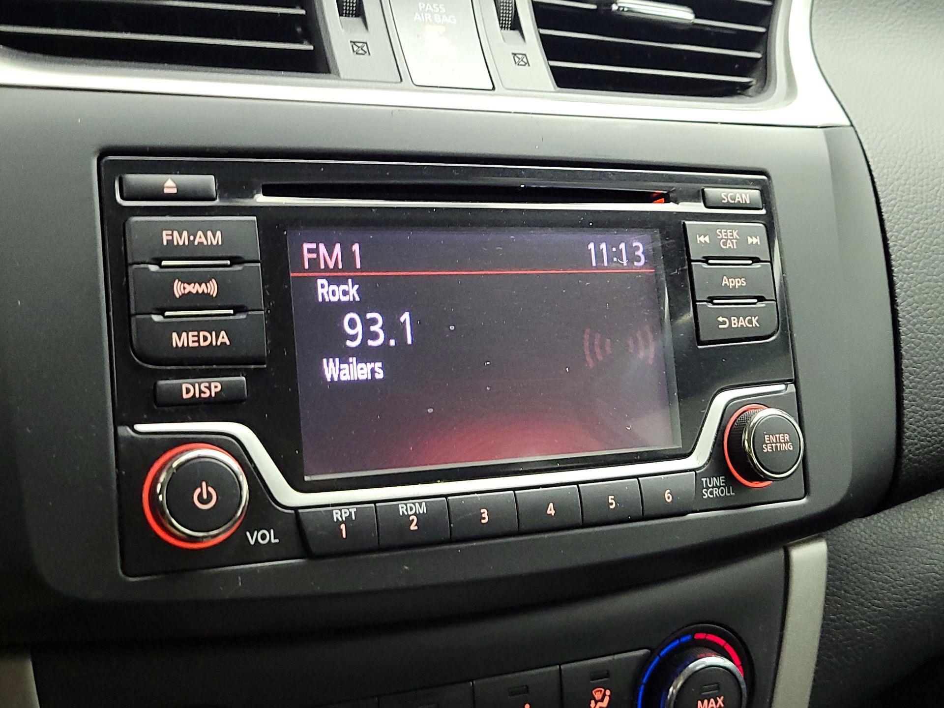 Thumbnail: 2015 Nissan Sentra - 15