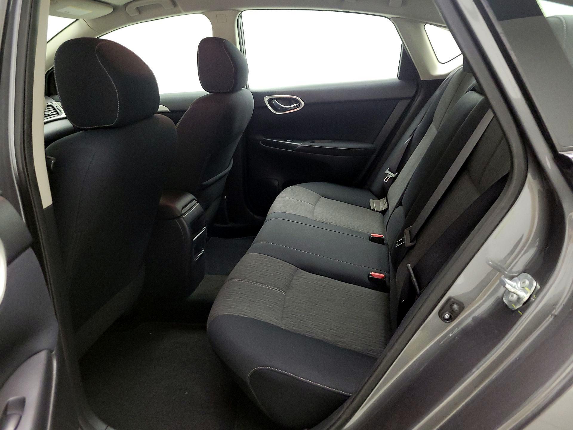 Thumbnail: 2015 Nissan Sentra - 18