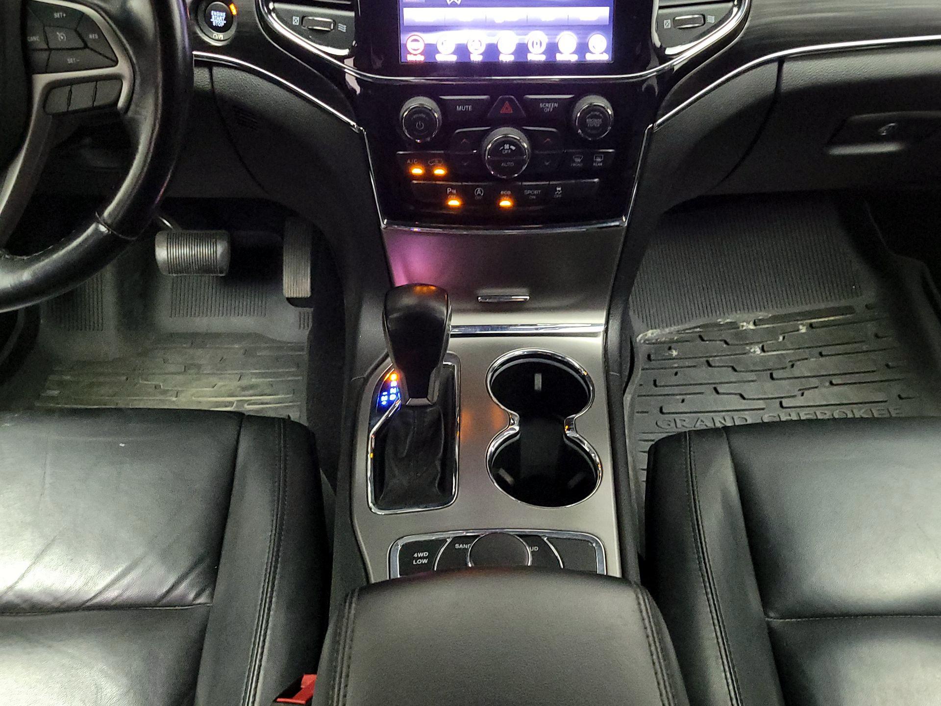 Thumbnail: 2021 Jeep Grand Cherokee - 18