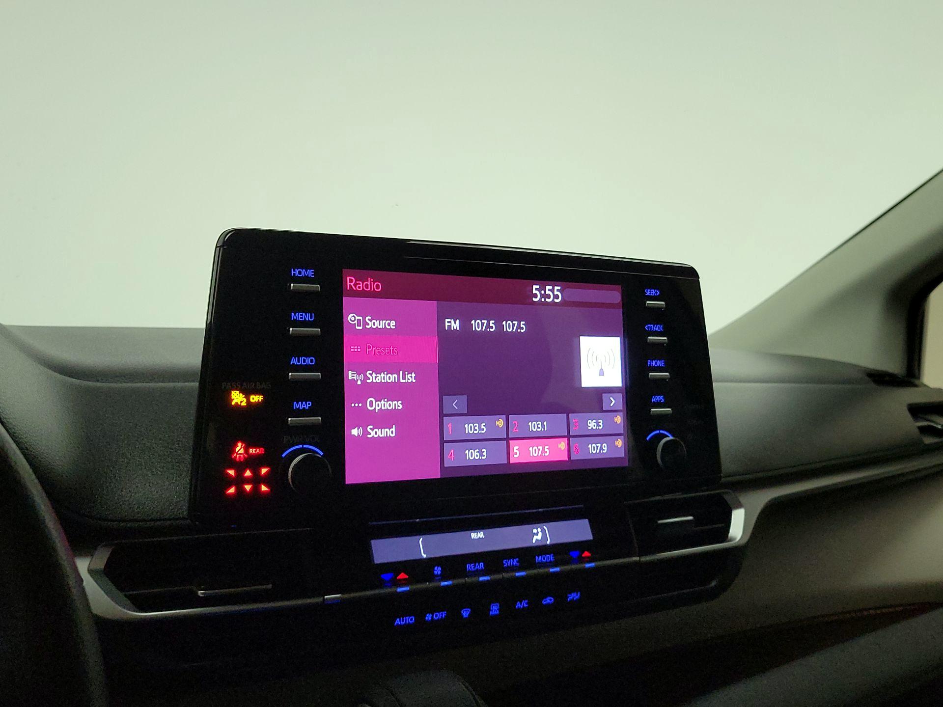 Thumbnail: 2023 Toyota Sienna - 15