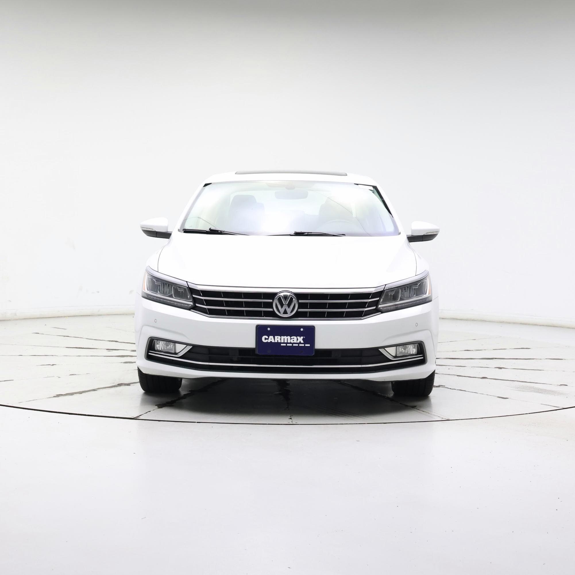 Thumbnail: 2017 Volkswagen Passat - 5