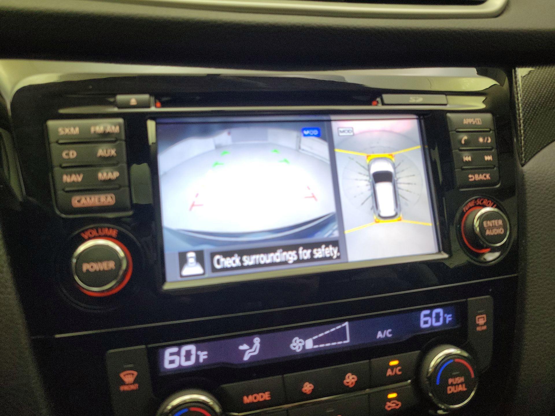 Thumbnail: 2016 Nissan Rogue - 15