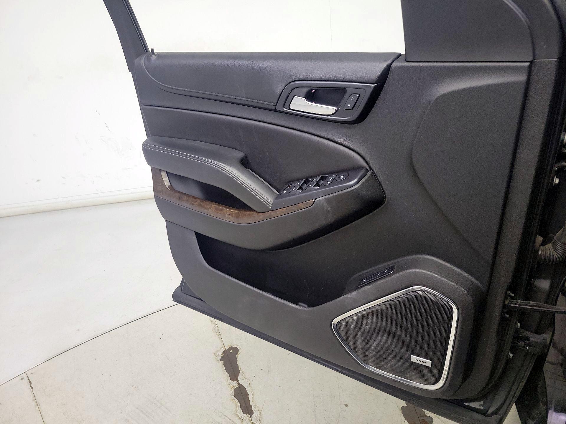 Thumbnail: 2018 Chevrolet Tahoe - 12