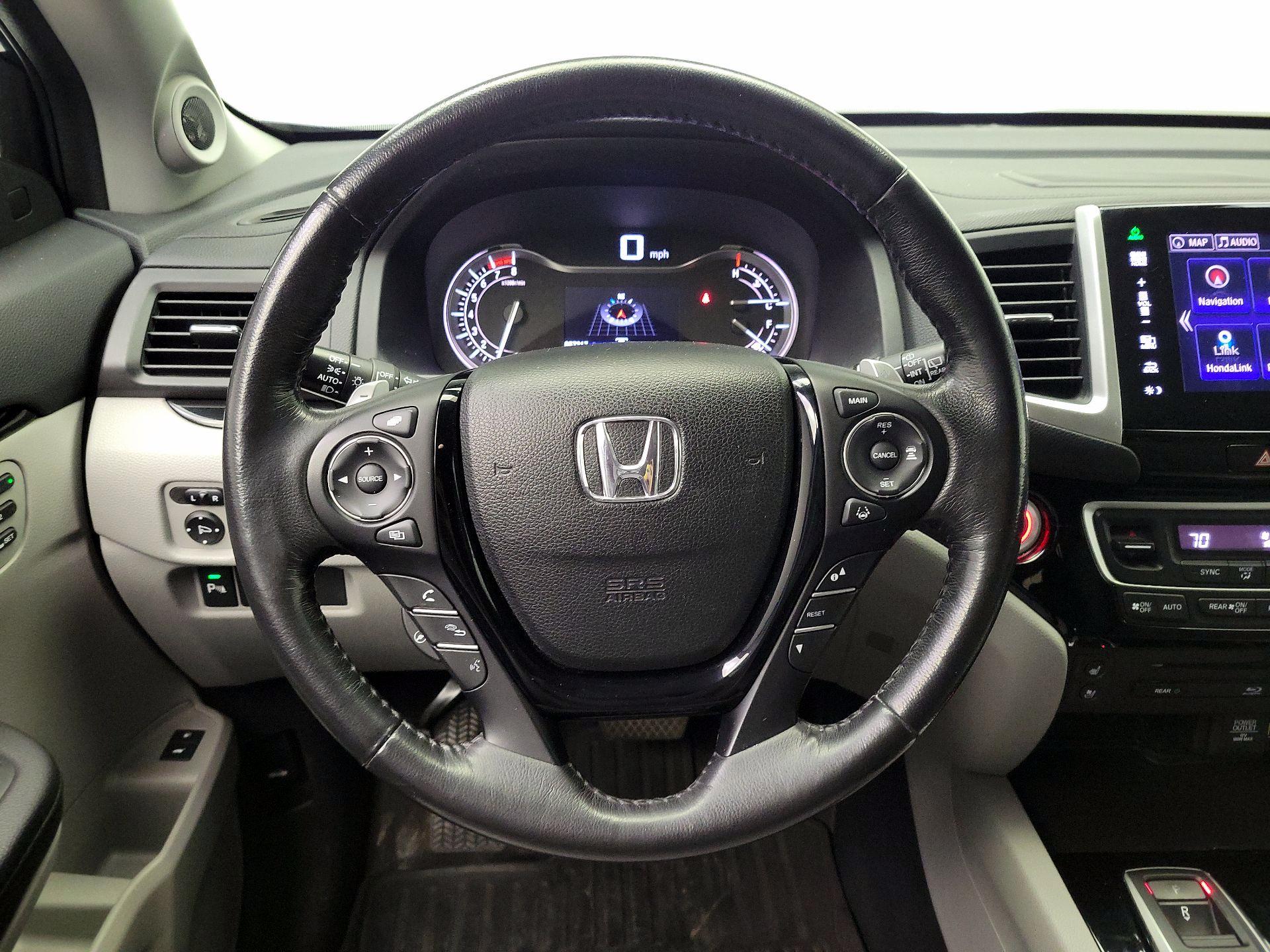 Thumbnail: 2016 Honda Pilot - 10