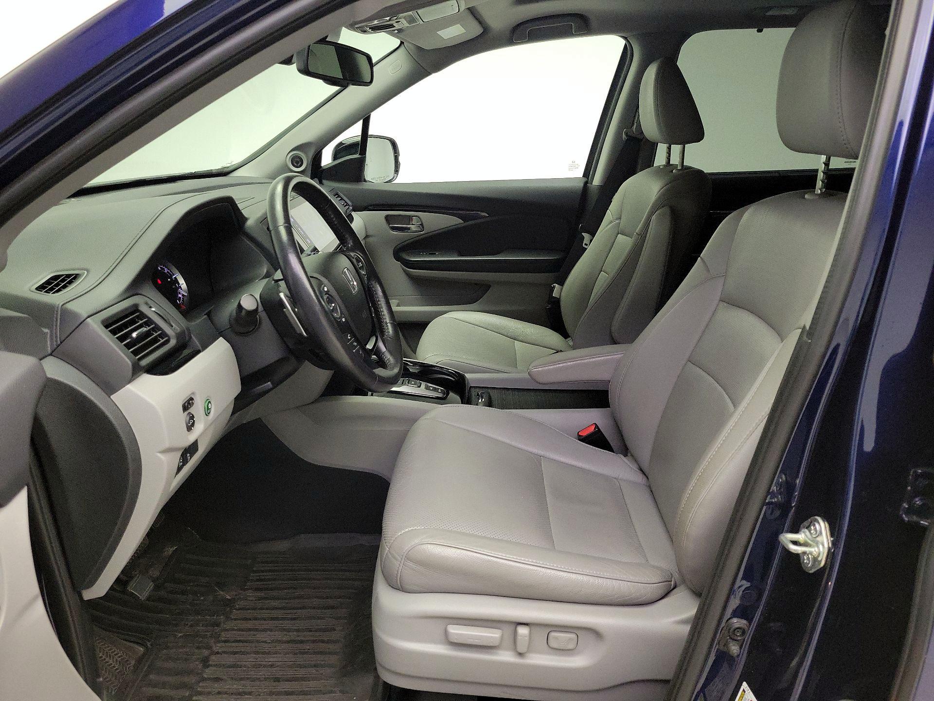 Thumbnail: 2016 Honda Pilot - 11