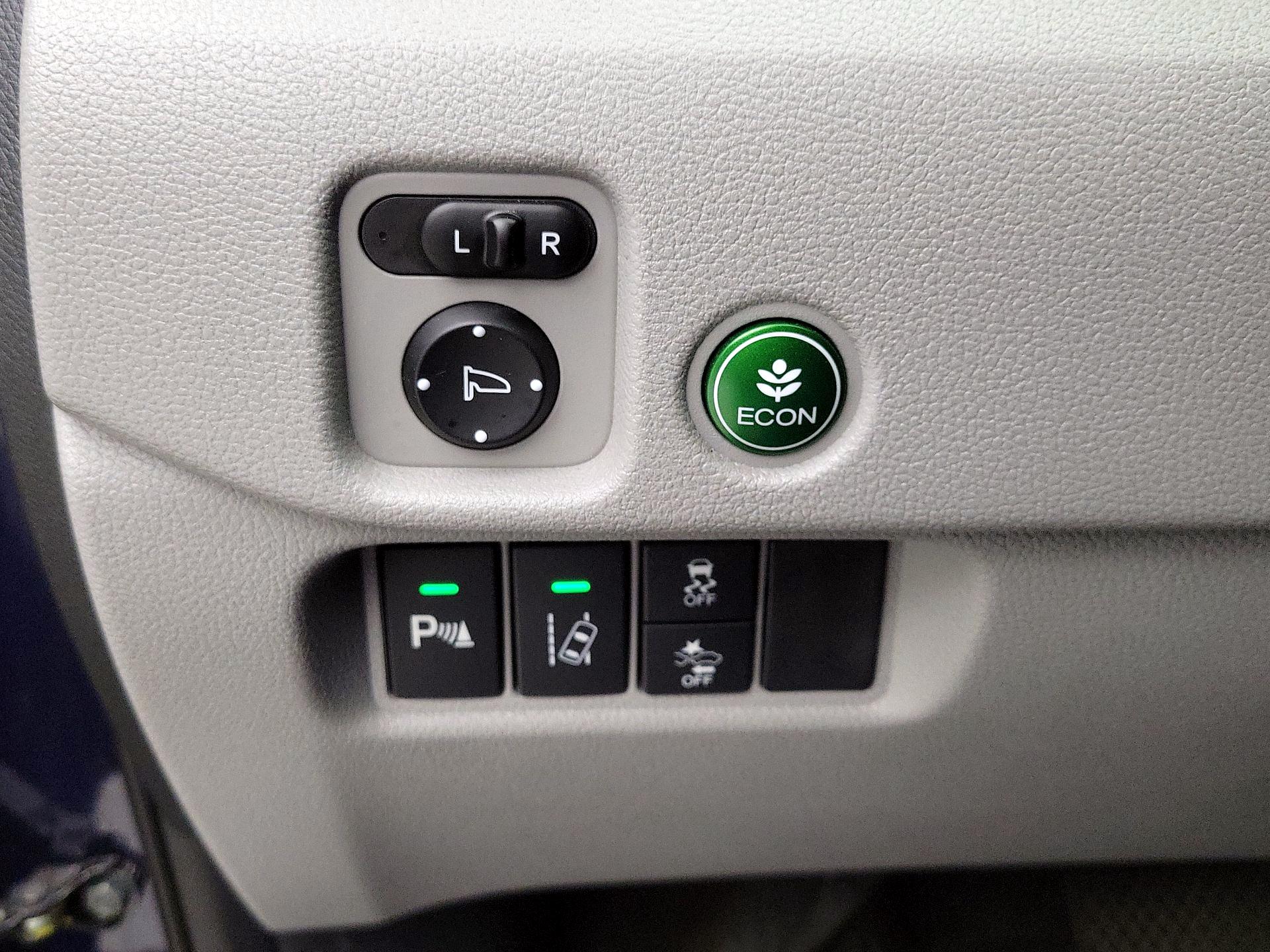 Thumbnail: 2016 Honda Pilot - 13