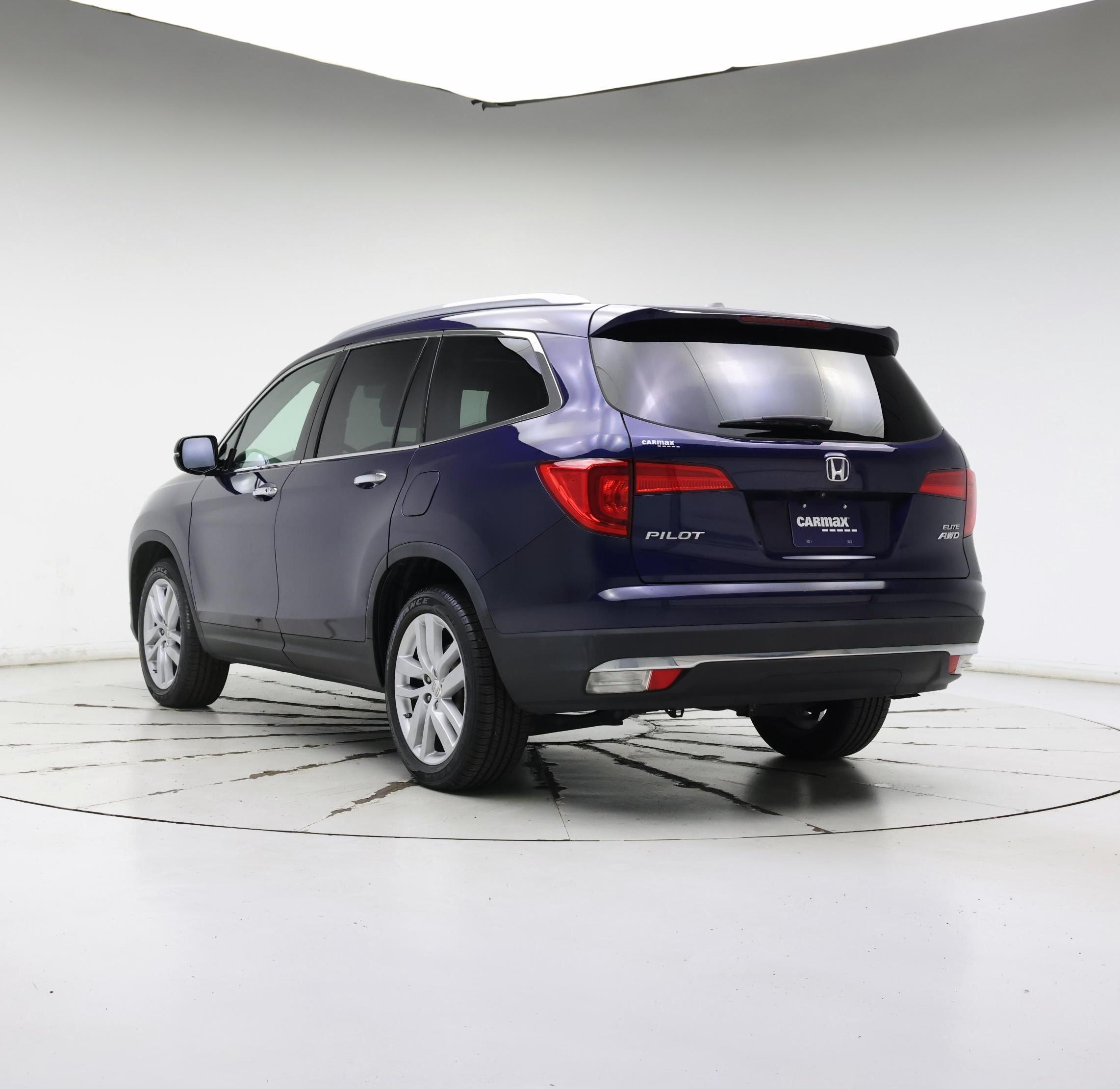 Thumbnail: 2016 Honda Pilot - 2