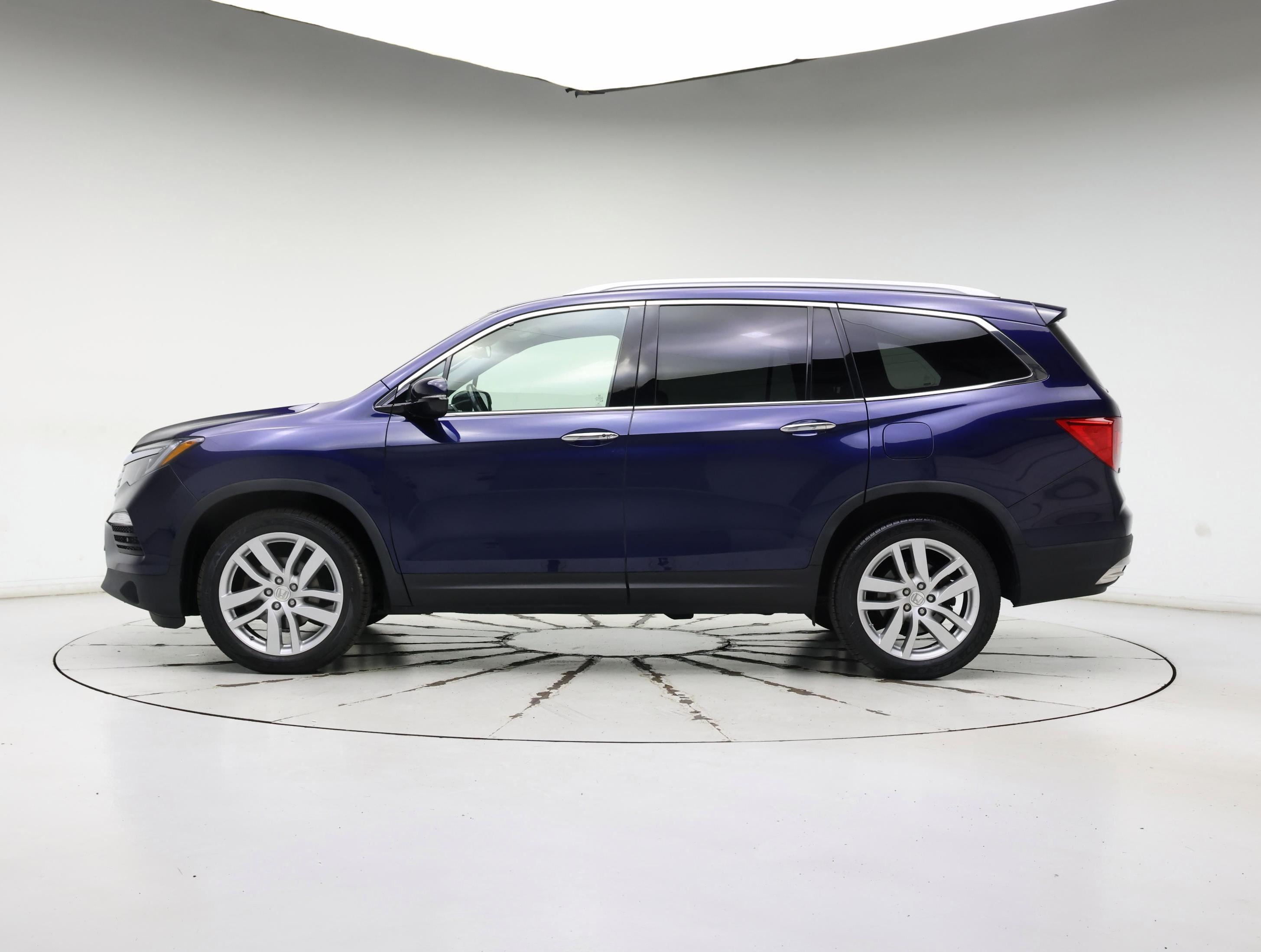 Thumbnail: 2016 Honda Pilot - 3