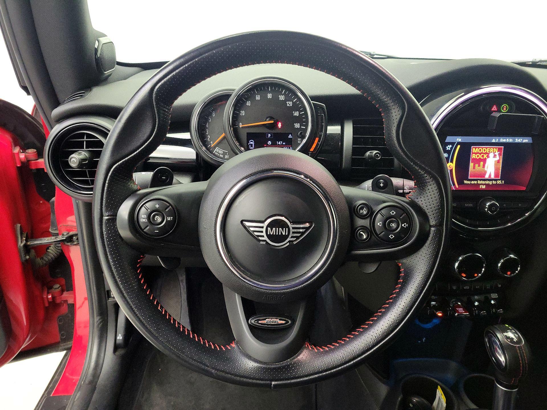 Thumbnail: 2019 MINI Cooper Hardtop - 10