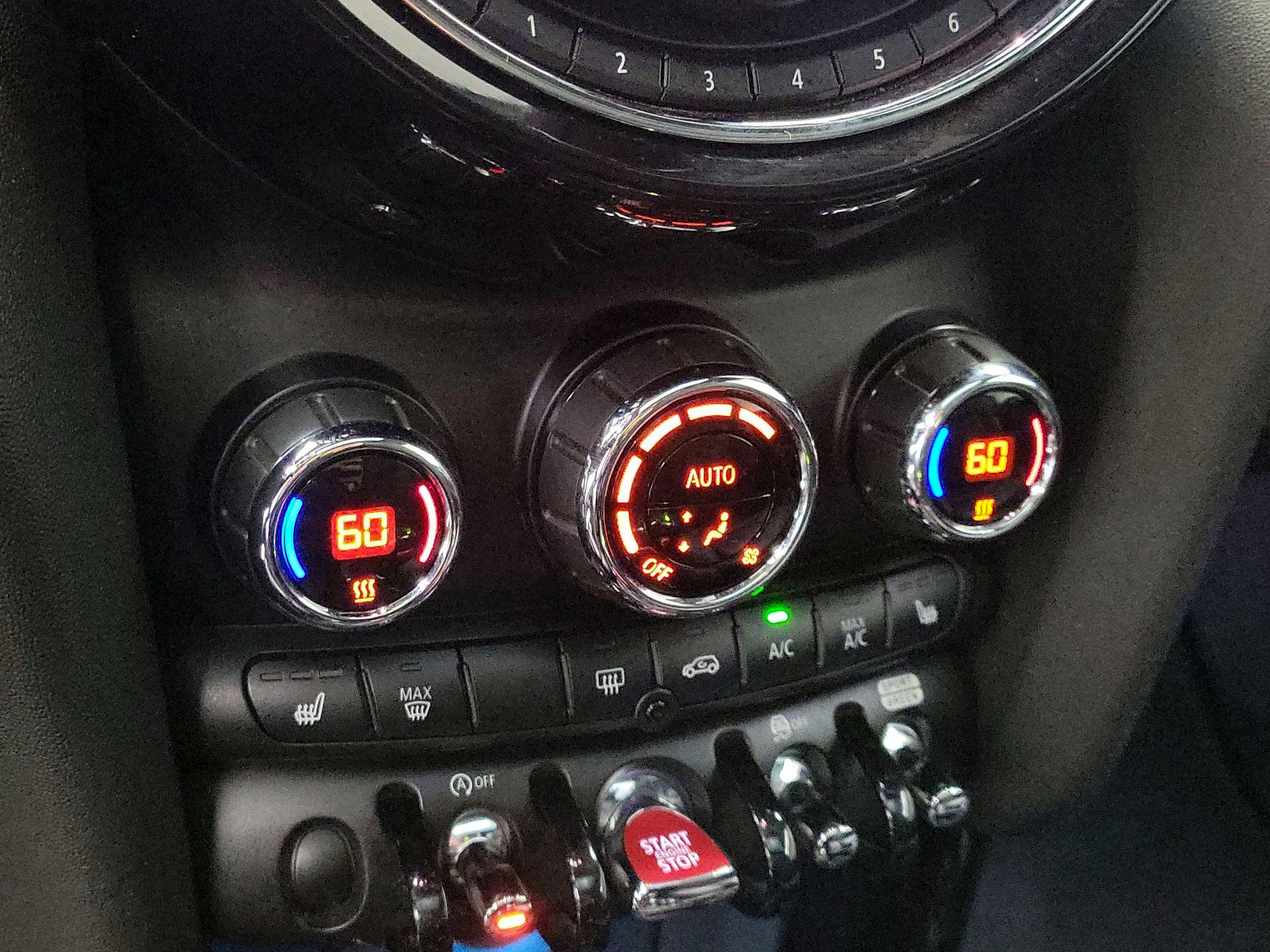 Thumbnail: 2019 MINI Cooper Hardtop - 16