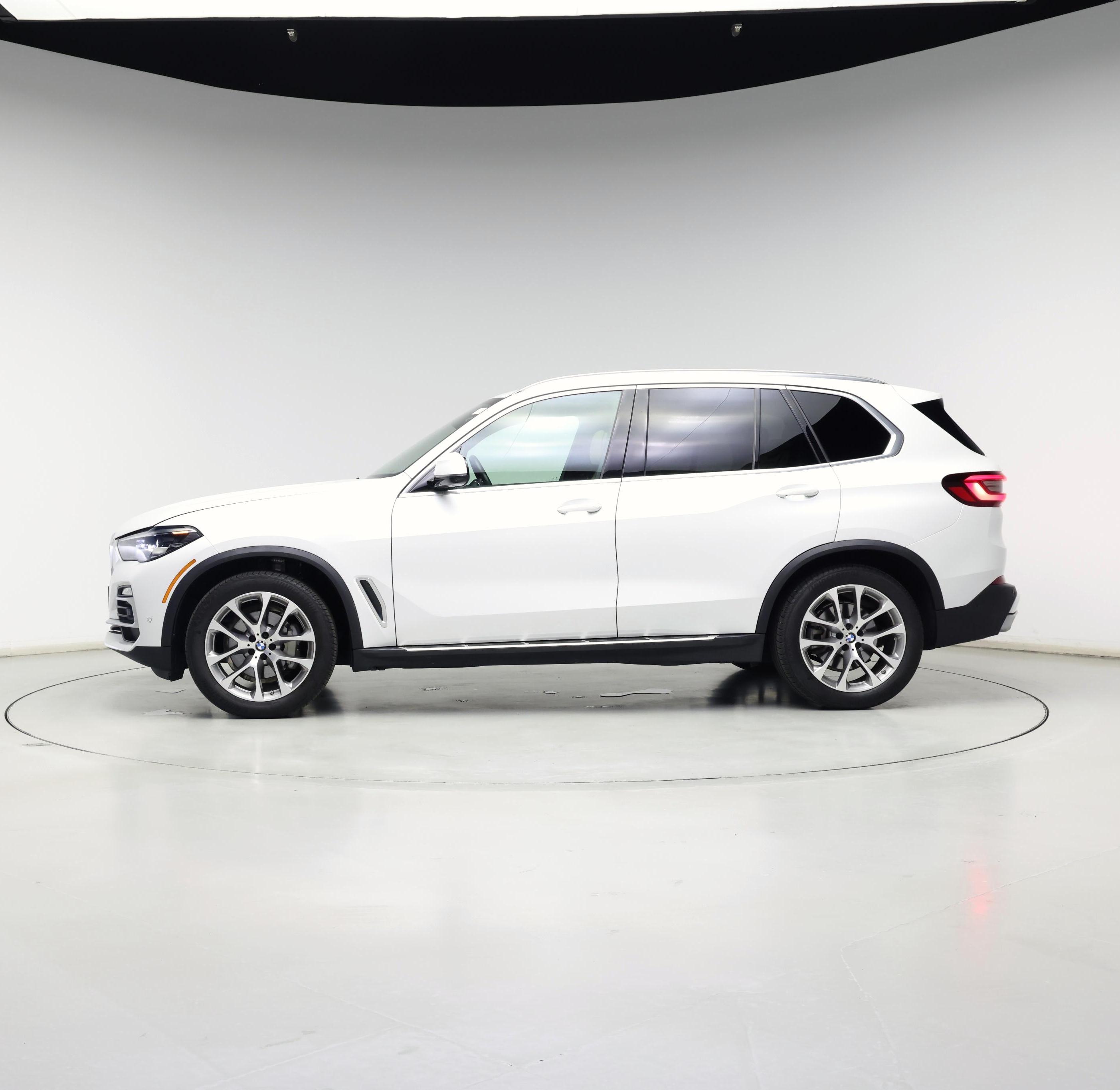 Thumbnail: 2021 BMW X5 - 3
