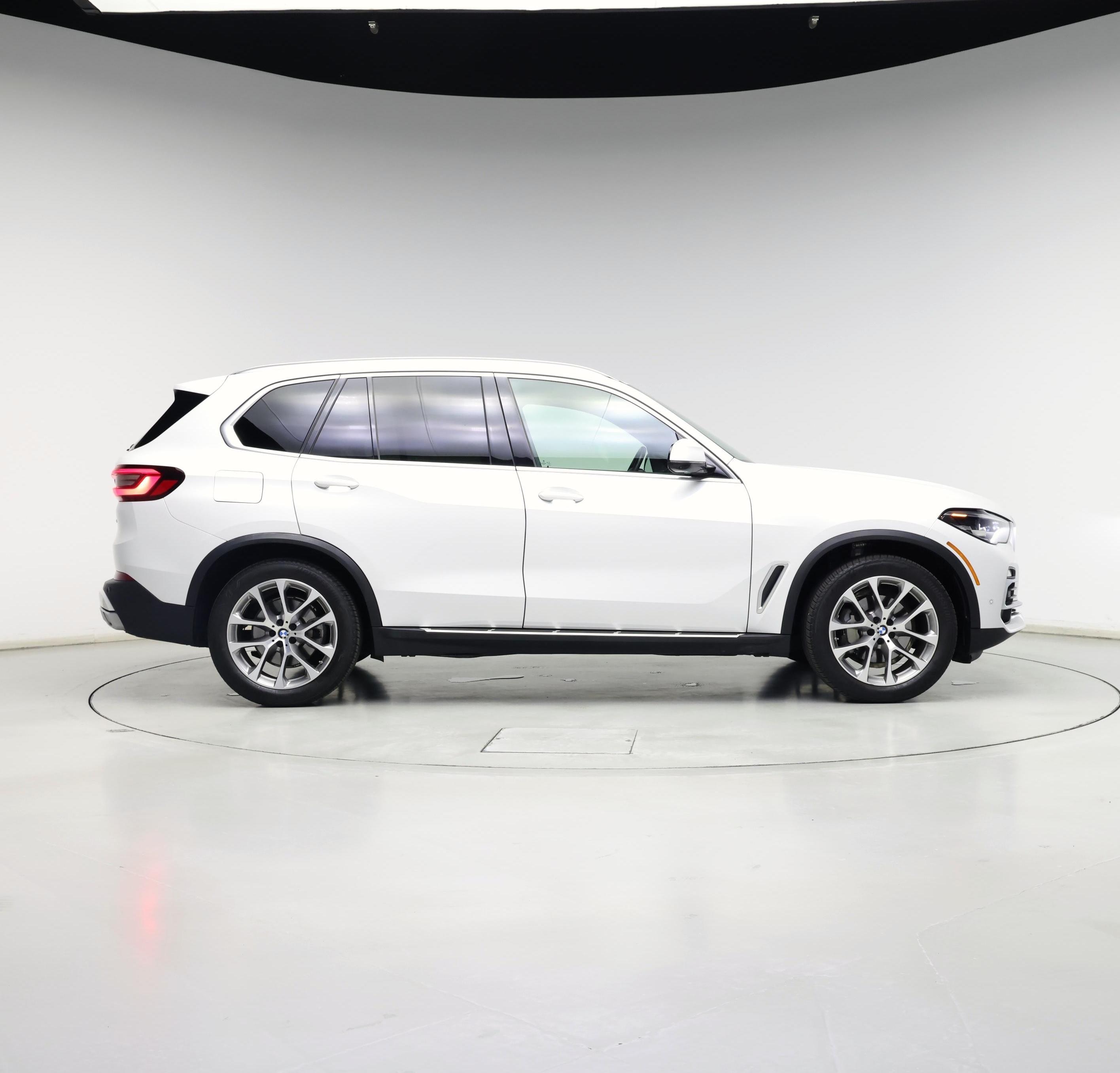 Thumbnail: 2021 BMW X5 - 7