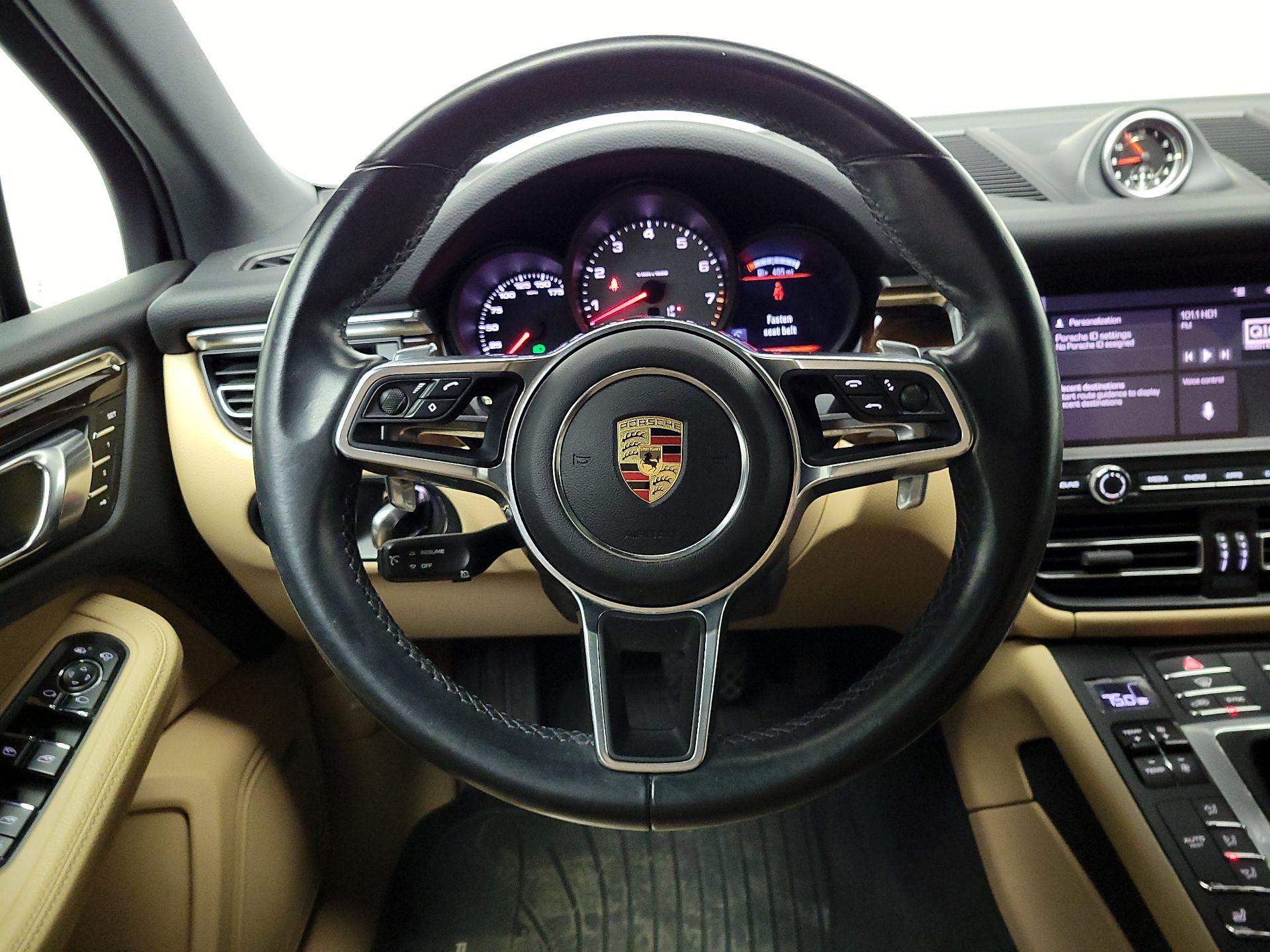 Thumbnail: 2020 Porsche Macan - 10
