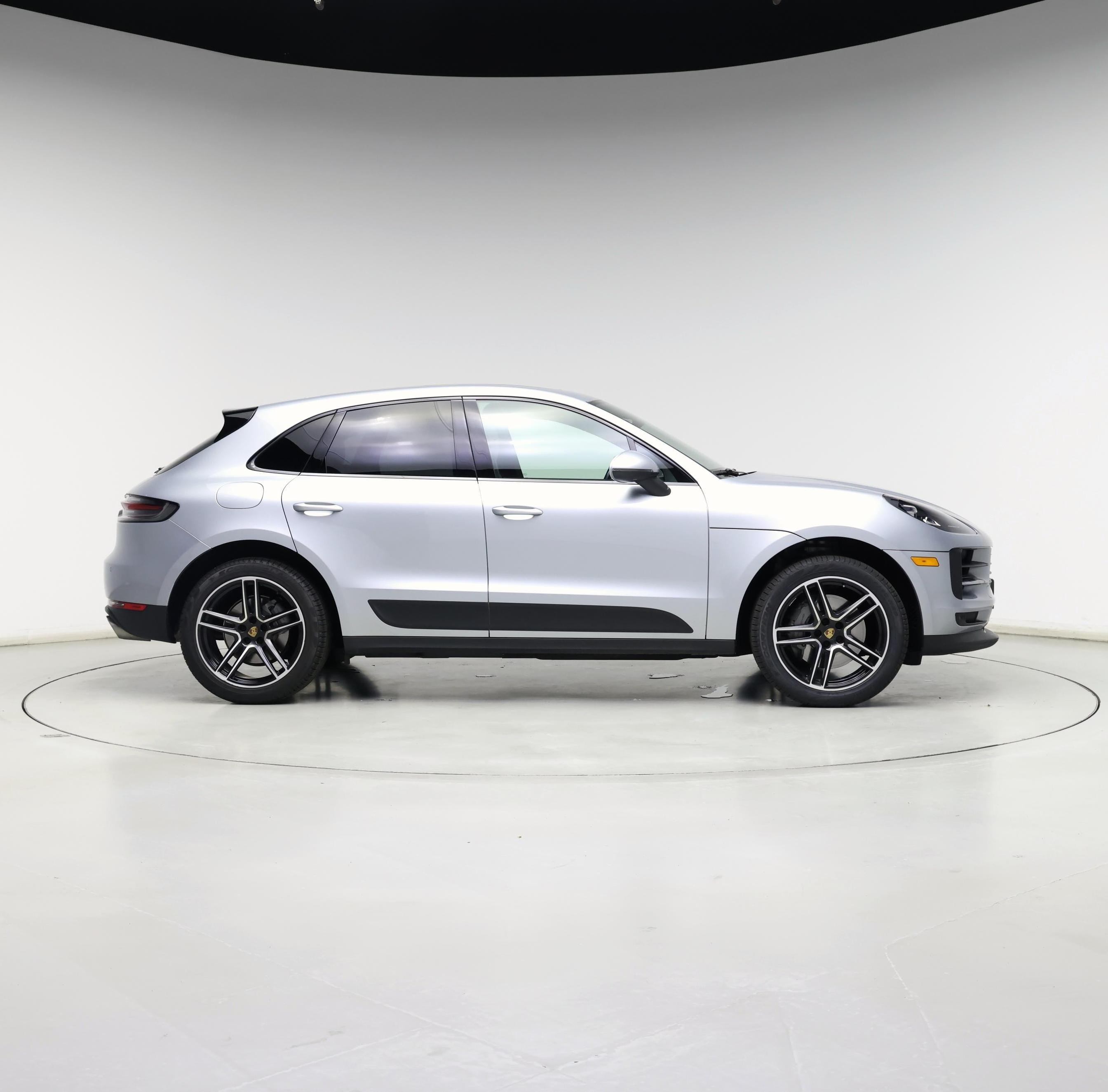 Thumbnail: 2020 Porsche Macan - 7