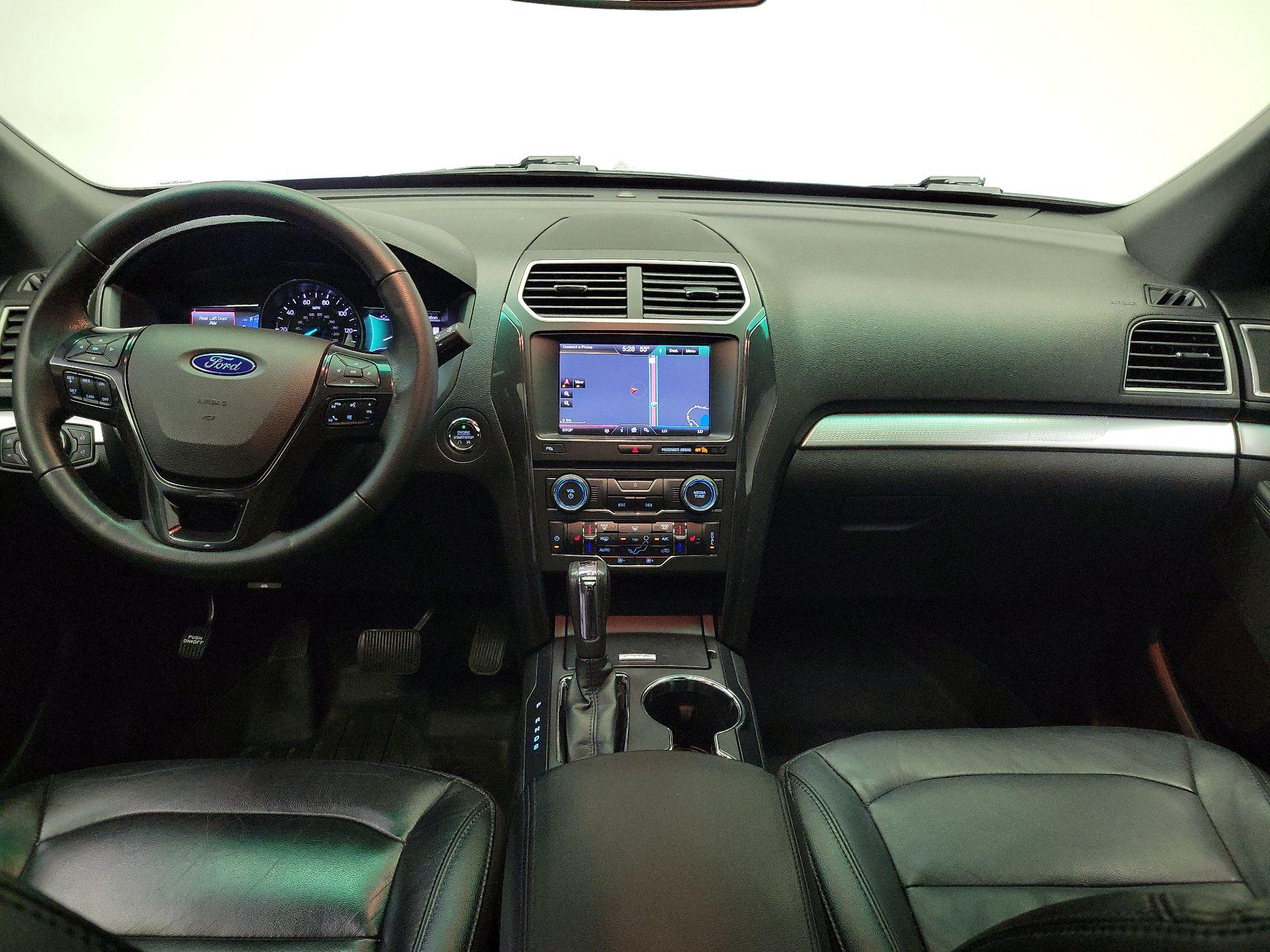 Thumbnail: 2016 Ford Explorer - 9