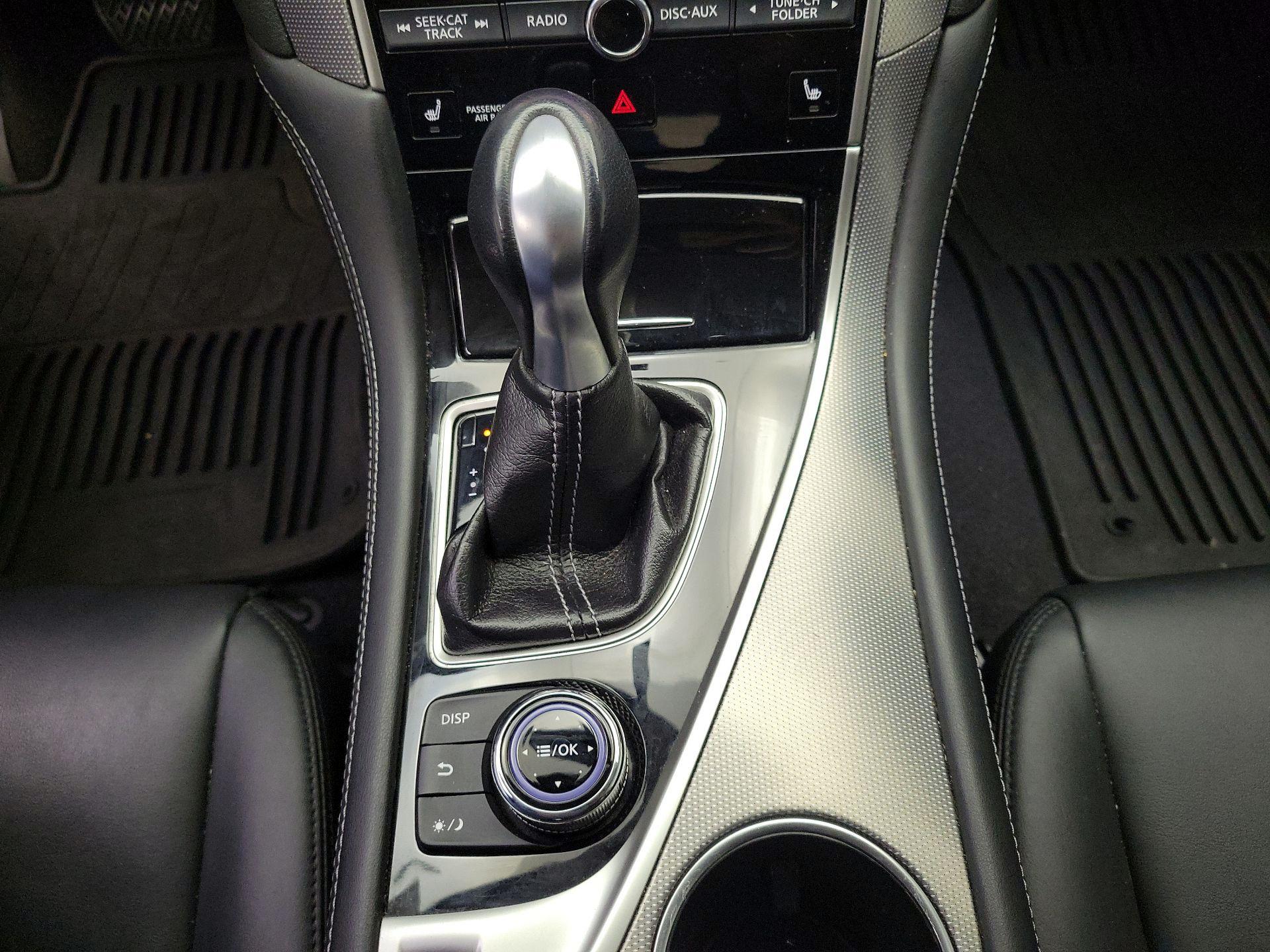 Thumbnail: 2015 INFINITI Q50 - 17