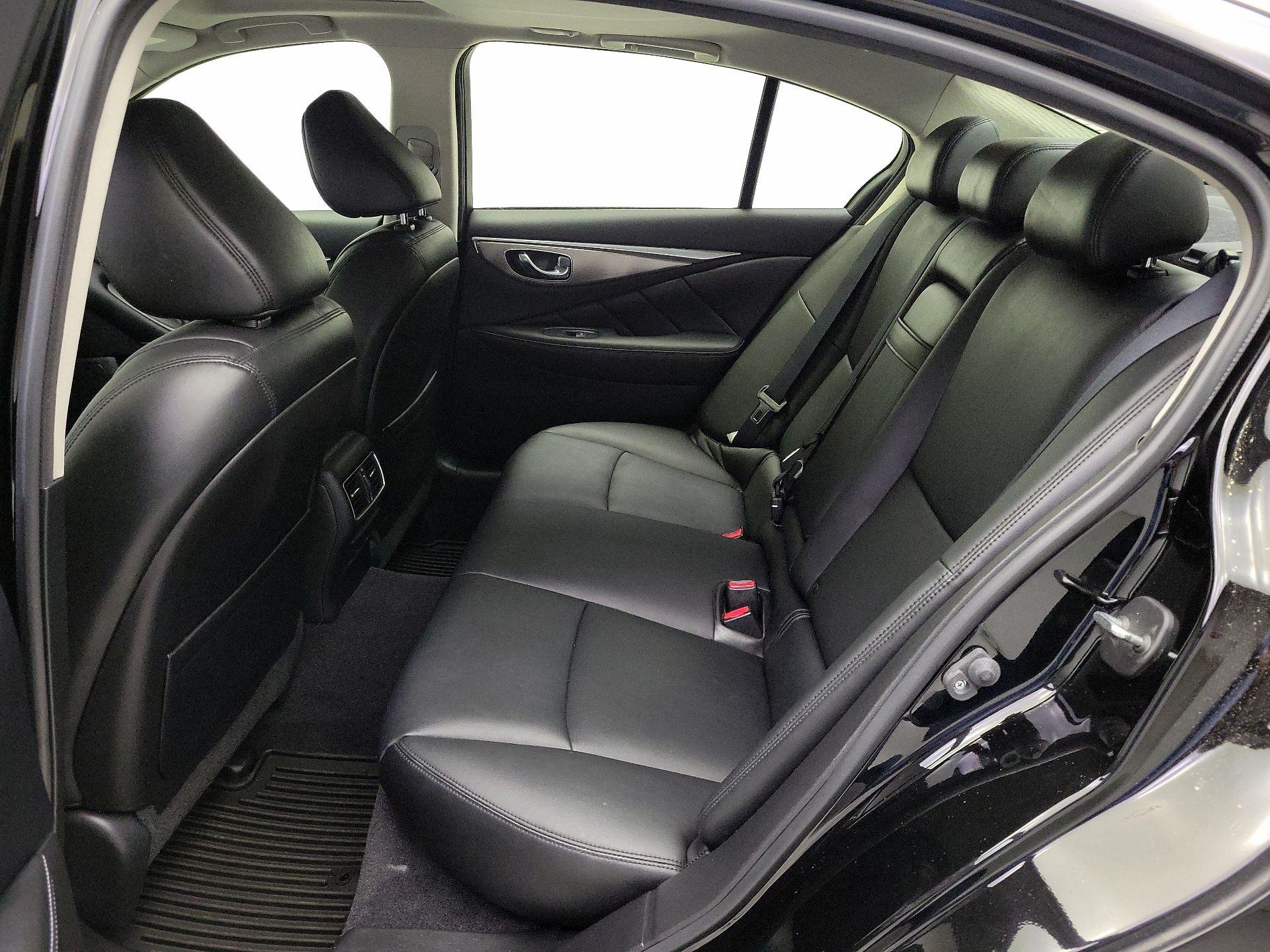 Thumbnail: 2015 INFINITI Q50 - 20