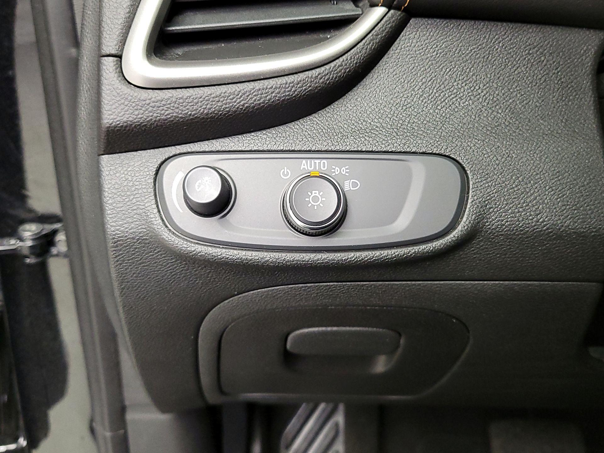 Thumbnail: 2020 Chevrolet Trax - 13