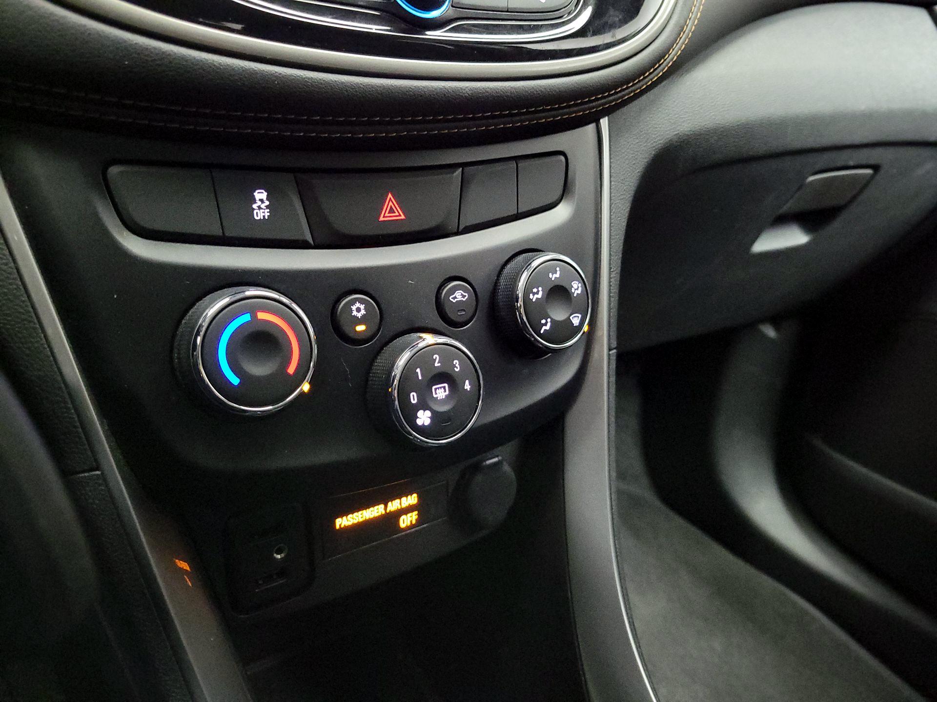 Thumbnail: 2020 Chevrolet Trax - 16