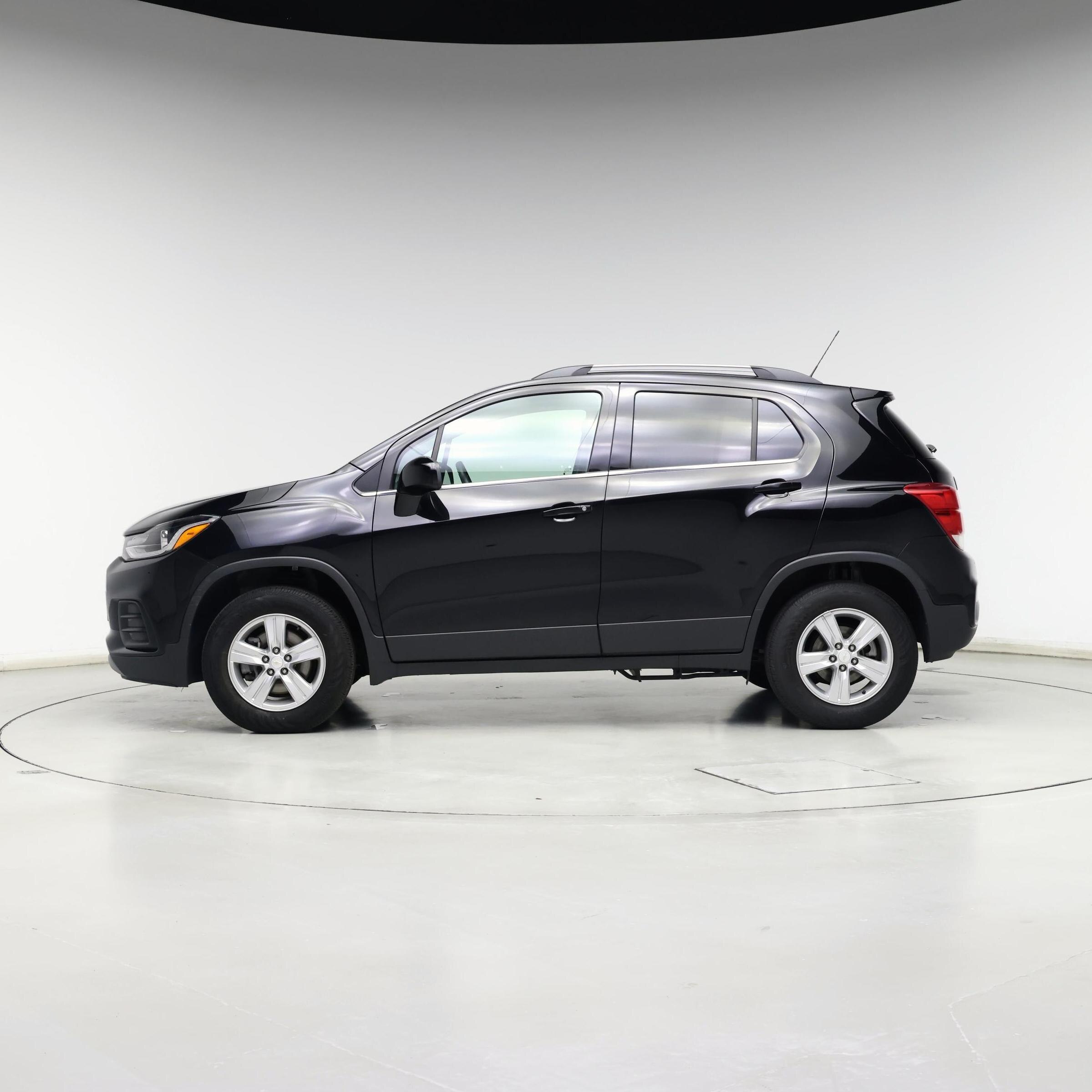 Thumbnail: 2020 Chevrolet Trax - 3