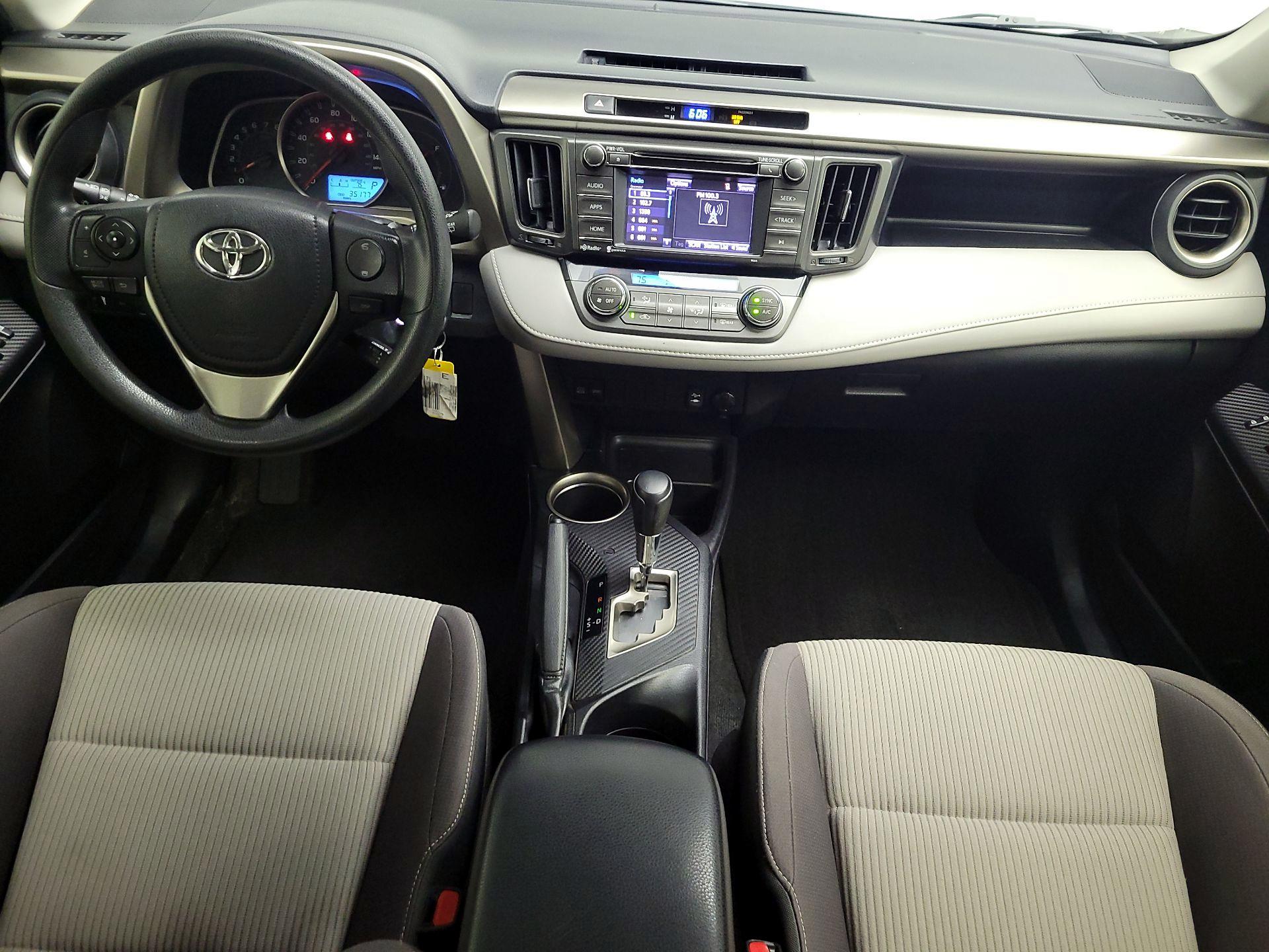 Thumbnail: 2015 Toyota RAV4 - 9