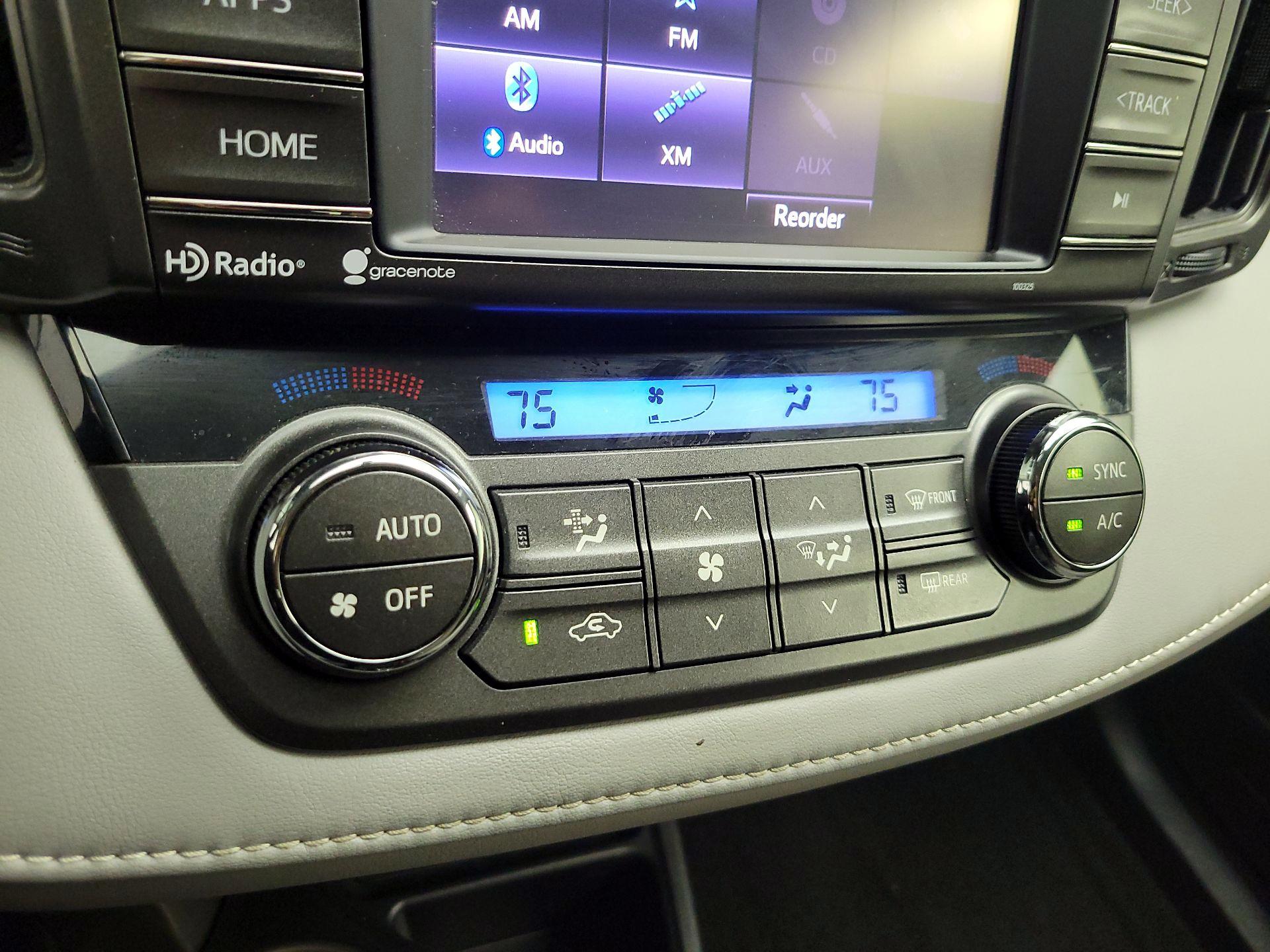 Thumbnail: 2015 Toyota RAV4 - 16